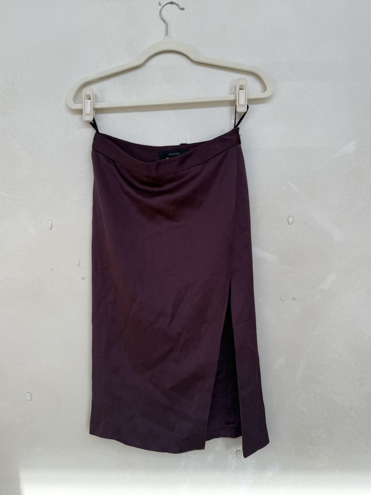 Gucci Vintage Gucci Tom Ford Eggplant Purple Skirt Size 26" / US 2 / IT 38 - 1 Thumbnail