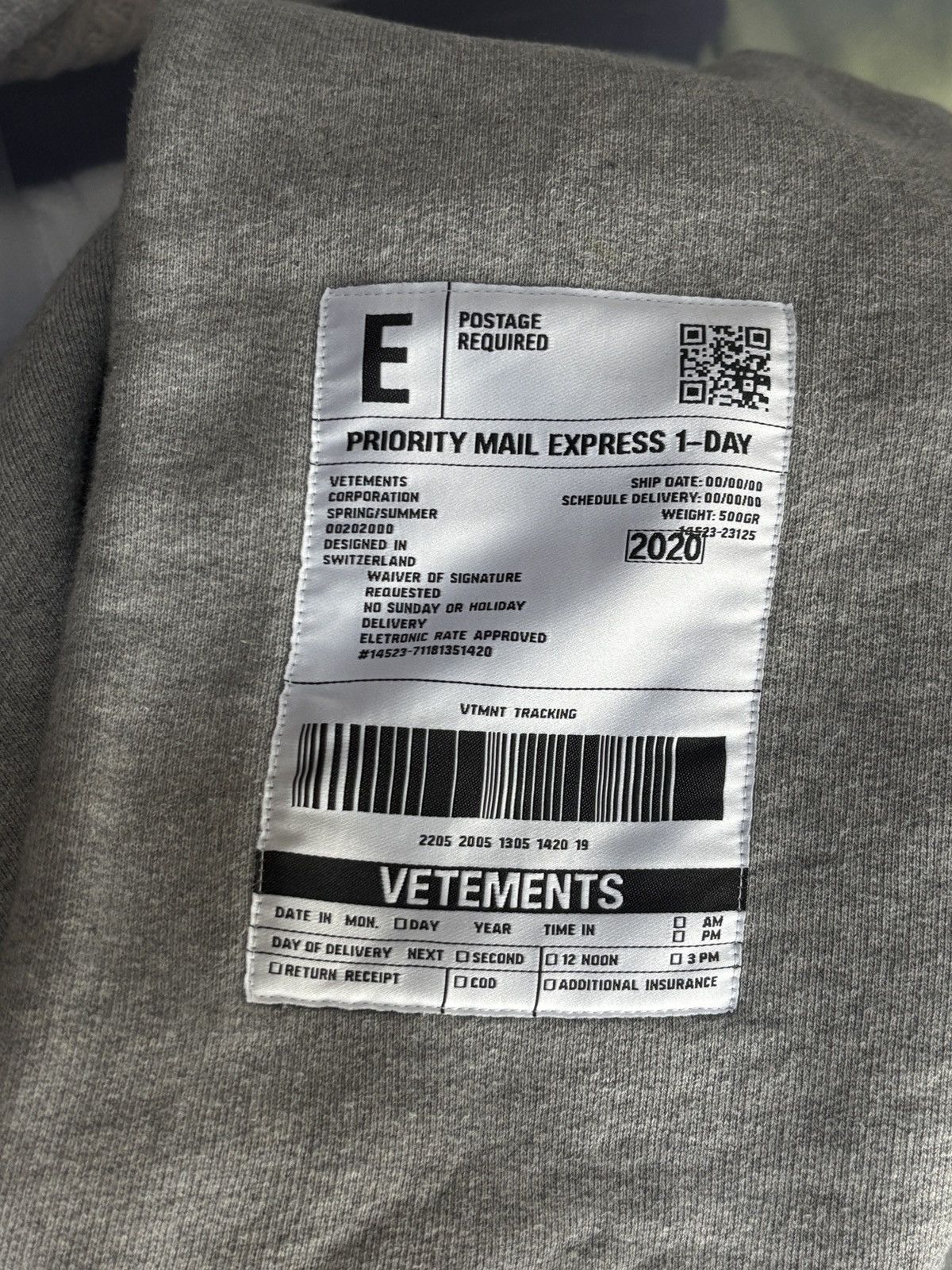 Vetements Vetements Postage Oversized Rare Hoodie Size US M / EU 48-50 / 2 - 9 Thumbnail