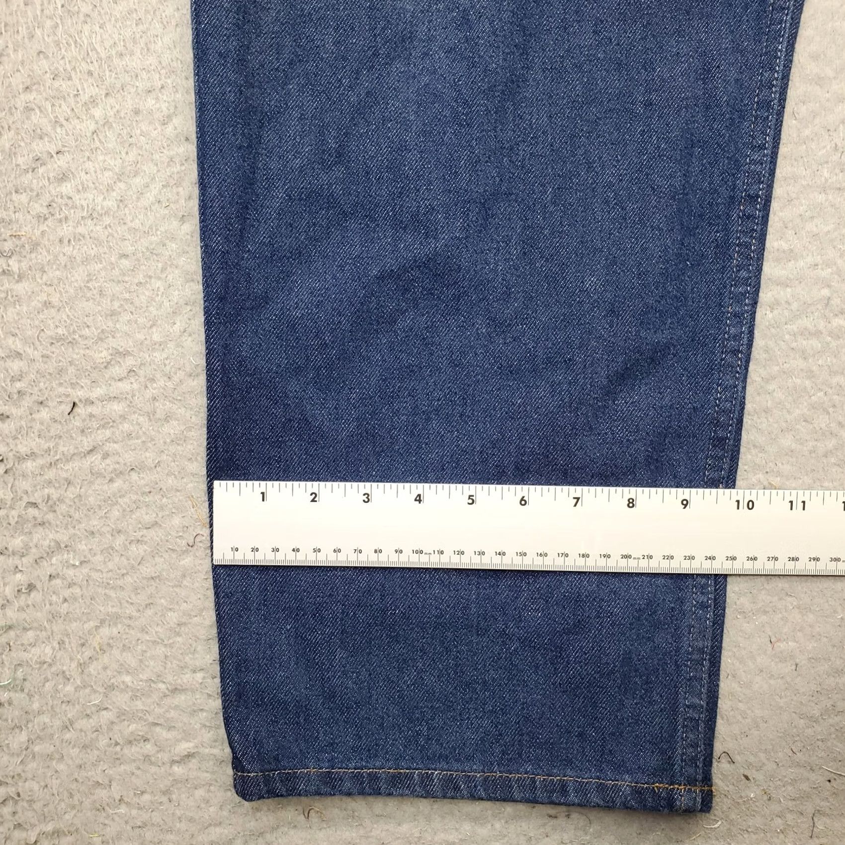 Vintage L.L. Bean Jeans Mens 42x32 Blue Denim Flat Front Comfort Straight Leg 5-Pocket Design Regular Fit Size 42 Mens Blue Jeans Size US 42 / EU 58 - 5 Thumbnail