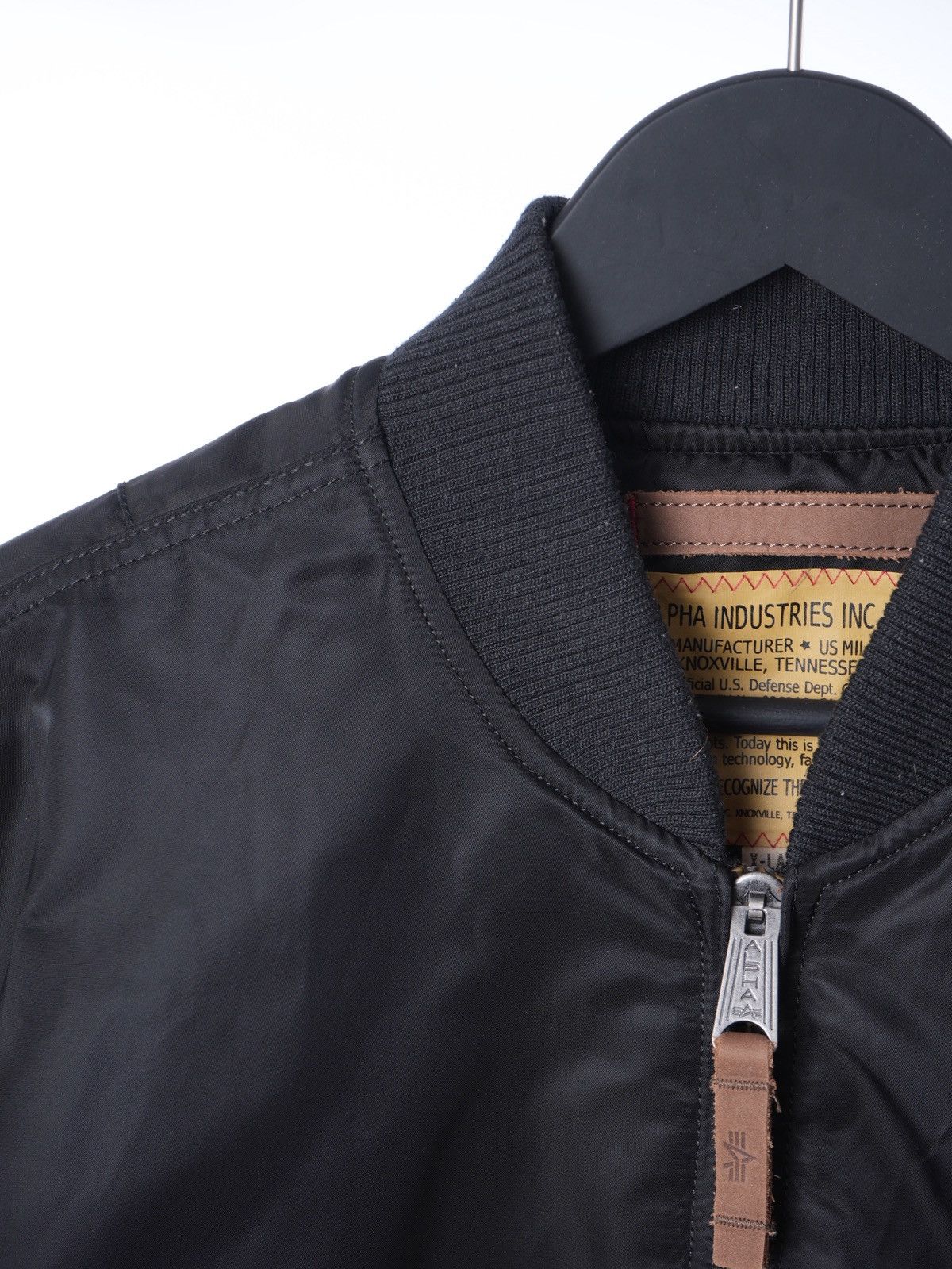 Alpha Industries × Vetements Vintage Alpha Industries Bomber Jacket size XL fits L Size US XL / EU 56 / 4 - 3 Thumbnail