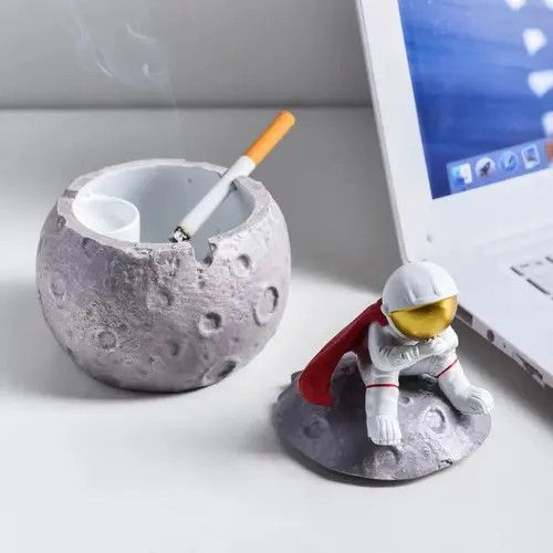 Astronaut ashtray