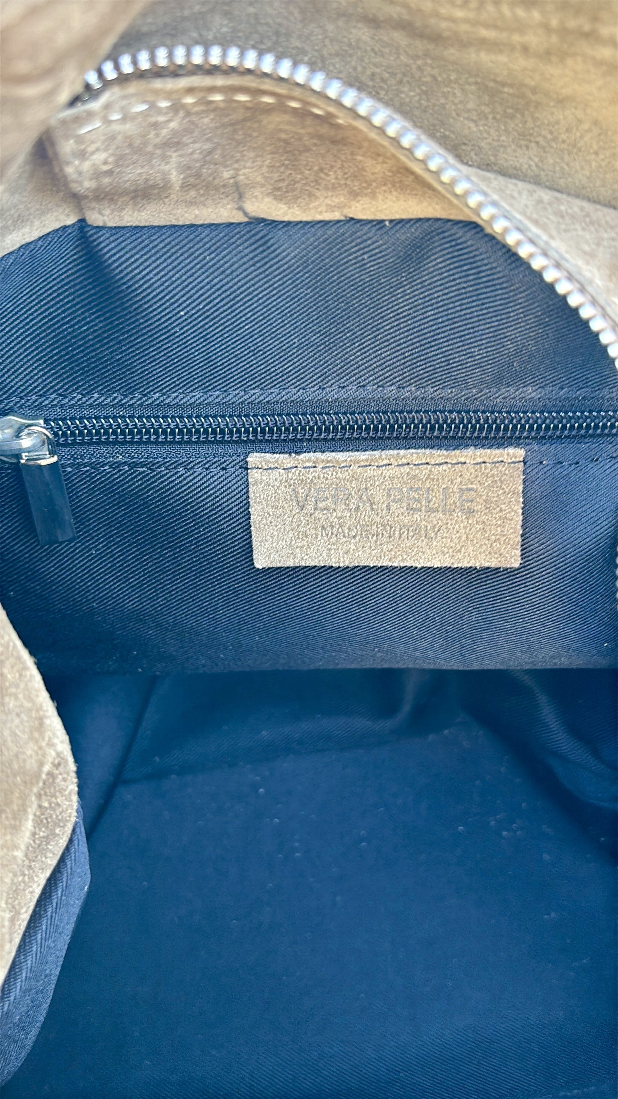 Vera Pelle Suede Tote Bag Minimal Leather Tote Bags Size ONE SIZE - 8 Thumbnail