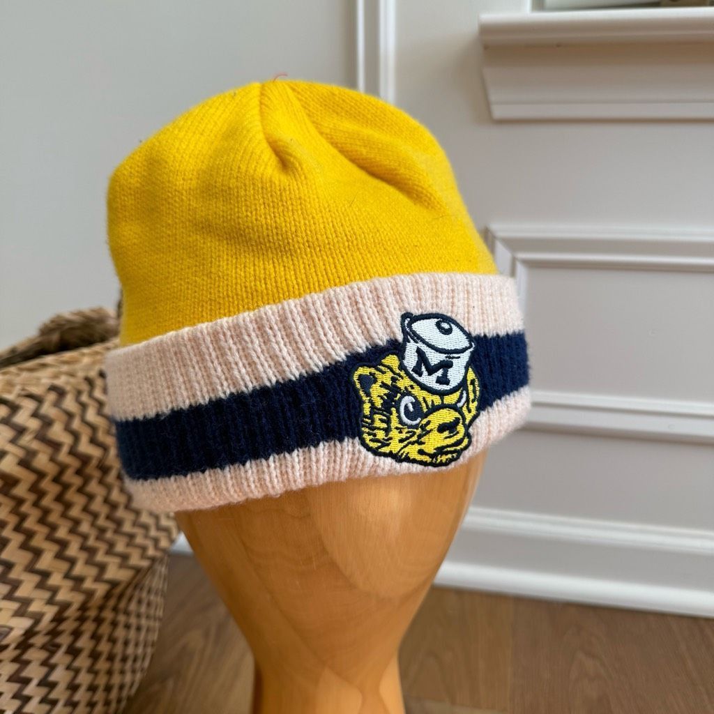 Other Valiant Univeristy of Michigan Wolverines Cuffed Knit Beanie Size ONE SIZE - 1 Thumbnail