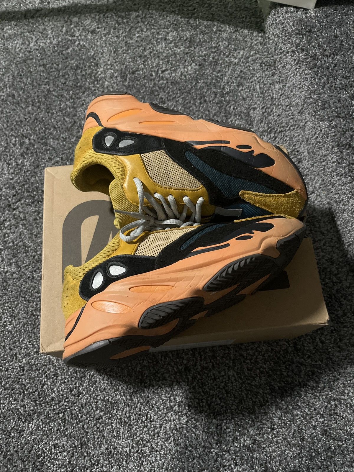 Kanye West × Yeezy Yeezy boost 700 Size US 7 / EU 40 - 4 Thumbnail