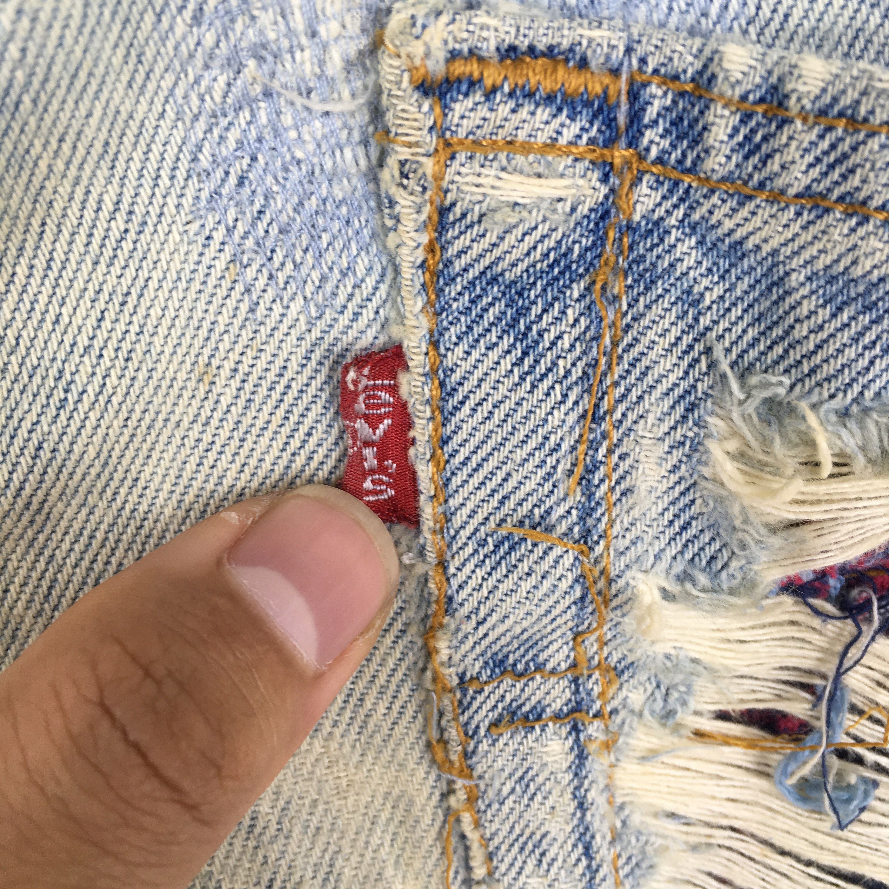 Levi's Size 30x31.5 Vintage 90s Levi's 501 Faded Blue Jeans S562 Size US 30 / EU 46 - 12 Thumbnail
