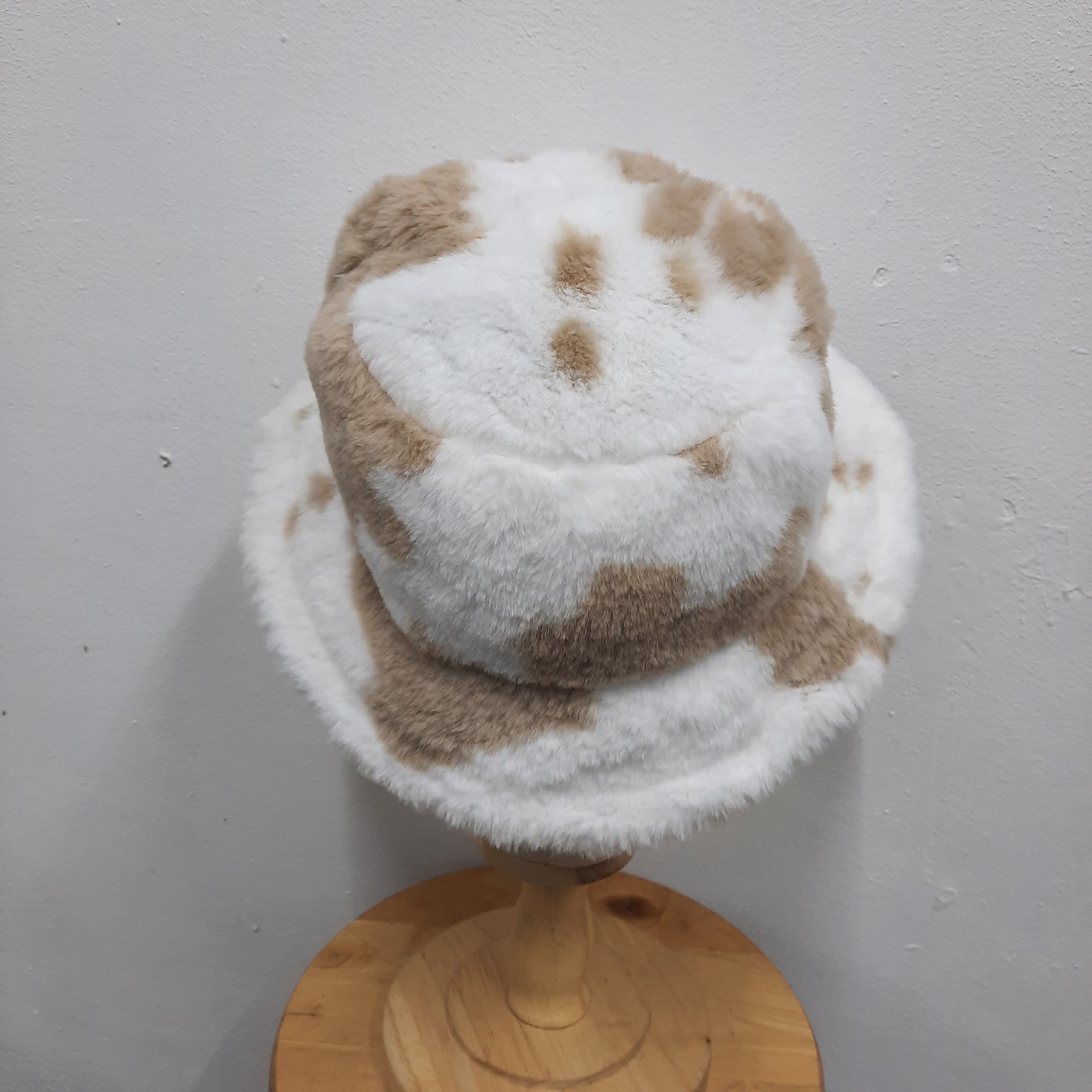 Japanese Brand ✨️ Japanese brand cowboy style fur bucket hat Size ONE SIZE - 3 Thumbnail