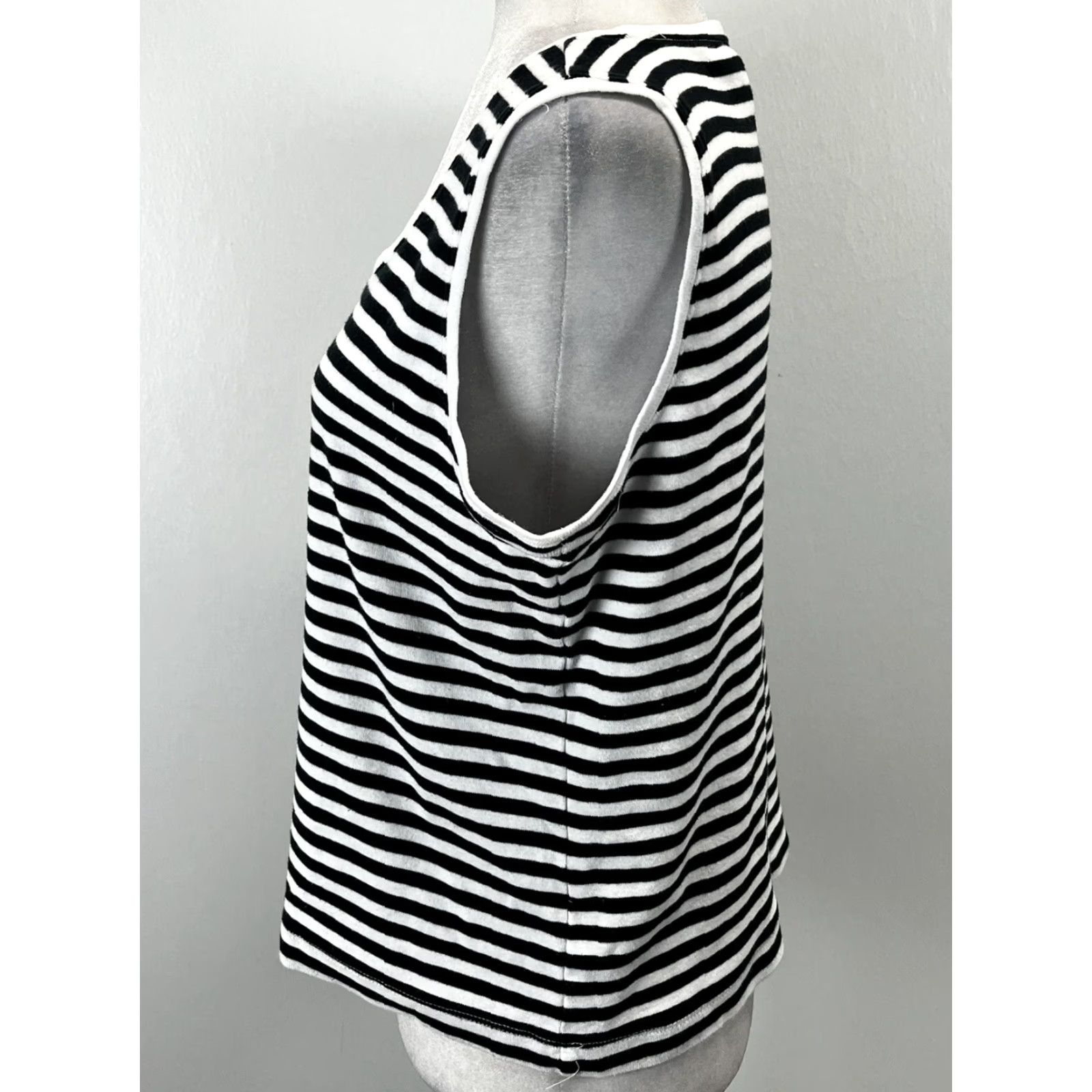 Vintage CHICOS Tank Top - Striped Knit Sleeveless Shirt - Size 3 Regular - Black & White Cotton - Women’s GUC Sleeveless Shirt Size XS / US 0-2 / IT 36-38 - 2 Thumbnail