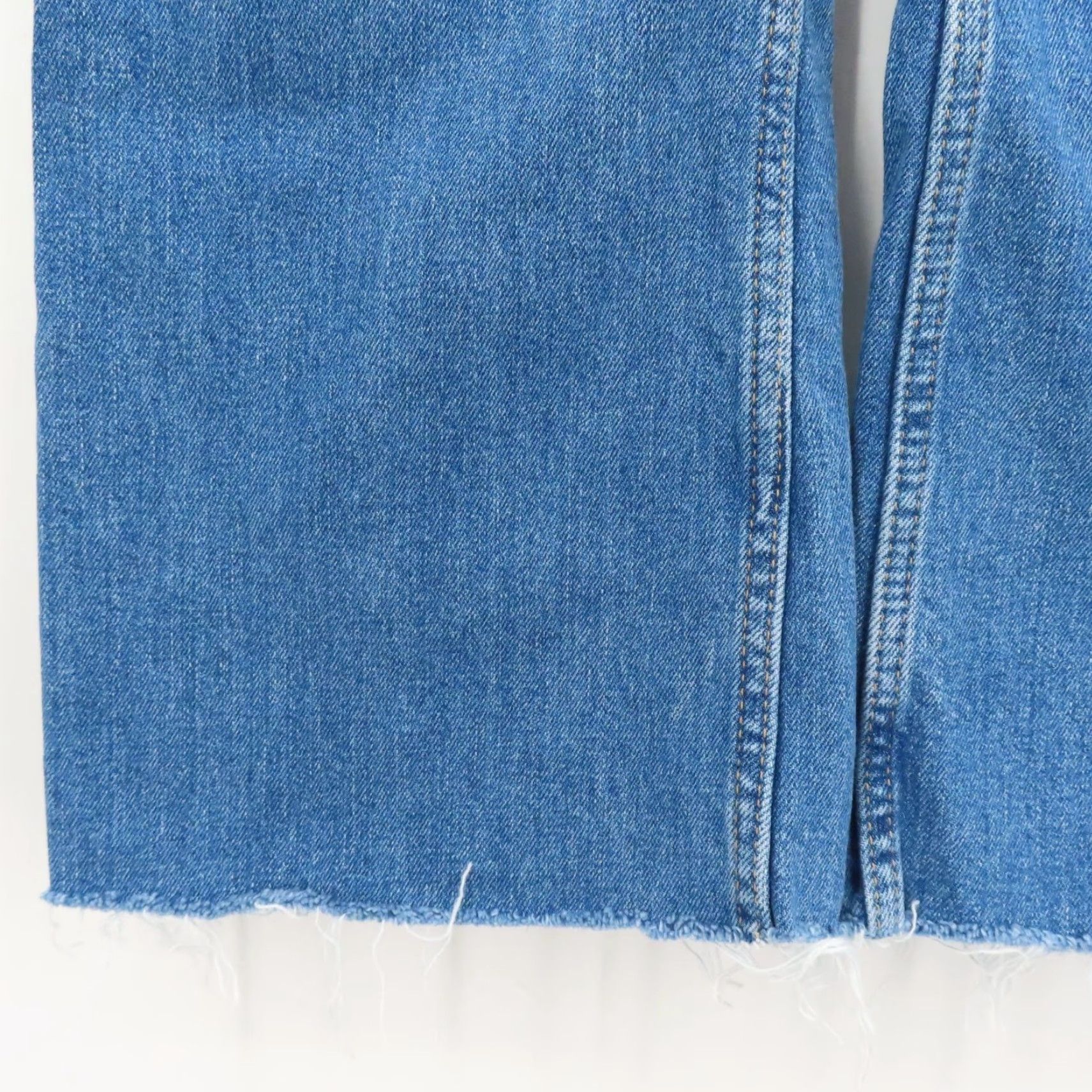 Old Navy Old Navy Jeans 2 Higher High Rise Flare Denim Blue Distressed Hem 5-Pocket Womens Regular Jeans Size 26" / US 2 / IT 38 - 3 Thumbnail