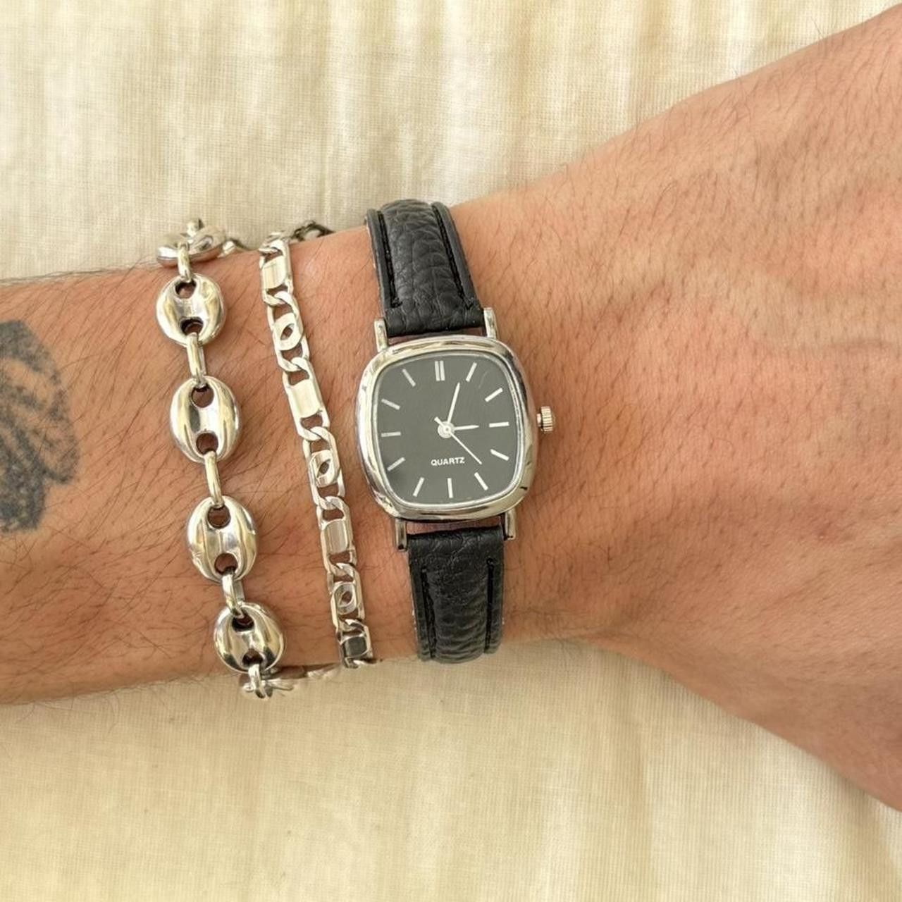 Vintage y2k classy black with silver leather luxury quartz watch Size ONE SIZE - 4 Thumbnail