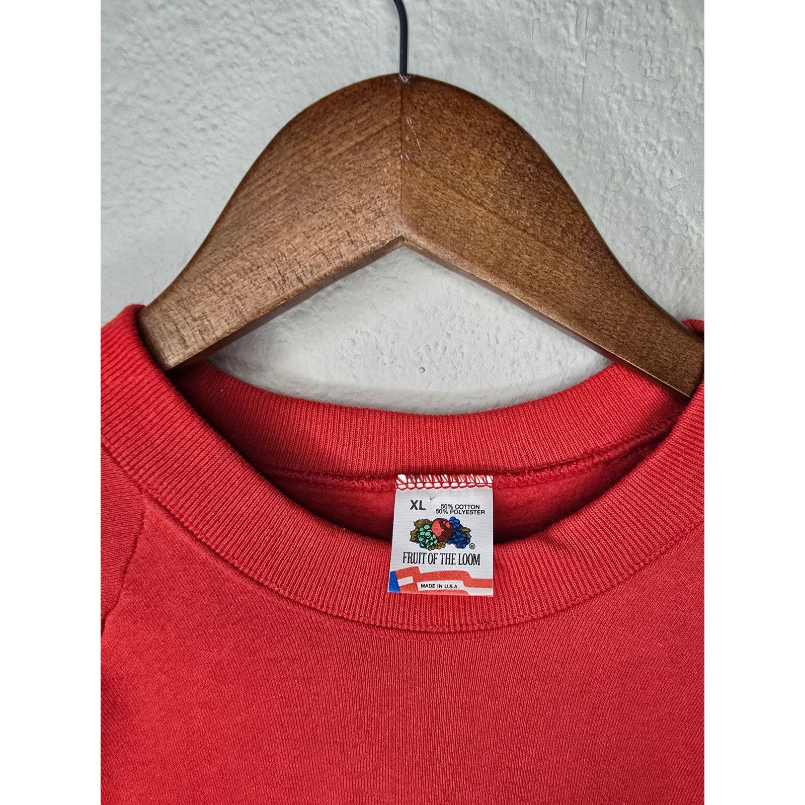 Fruit Of The Loom × Vintage Vintage Blank Red Crewneck Fruit Of The Loom XL Sweatshirt Size US XL / EU 56 / 4 - 4 Thumbnail