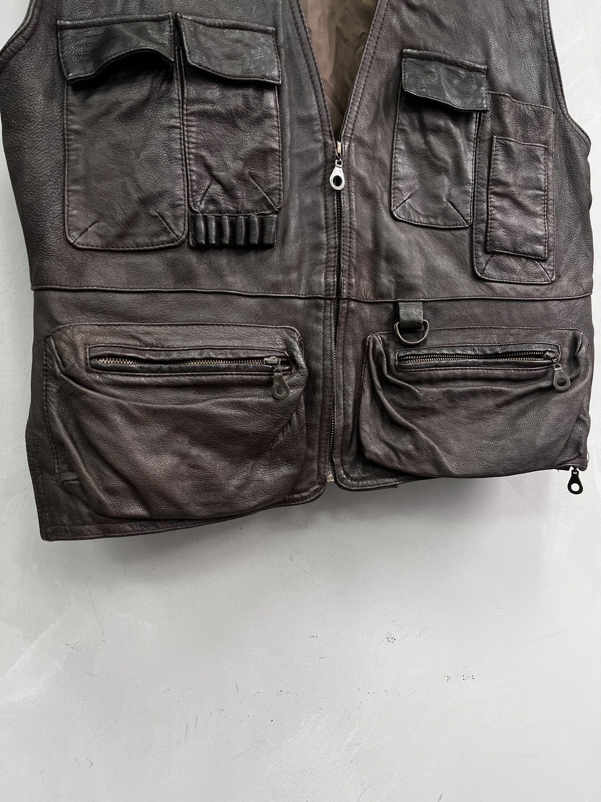 Harley Davidson Multipocket leather vest japanese issey miyake style 90s Size US M / EU 48-50 / 2 - 4 Thumbnail