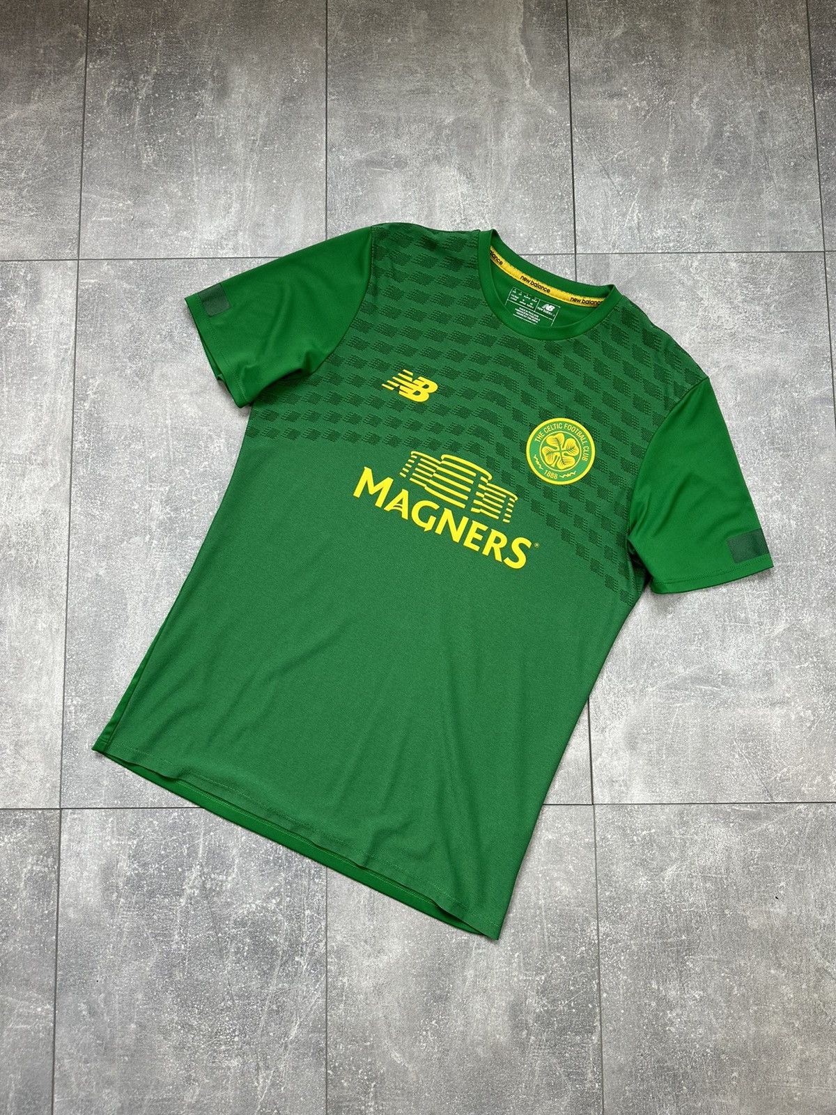 New Balance New Balance Celtic Home Training Soccer Jersey Size US S / EU 44-46 / 1 - 1 Thumbnail