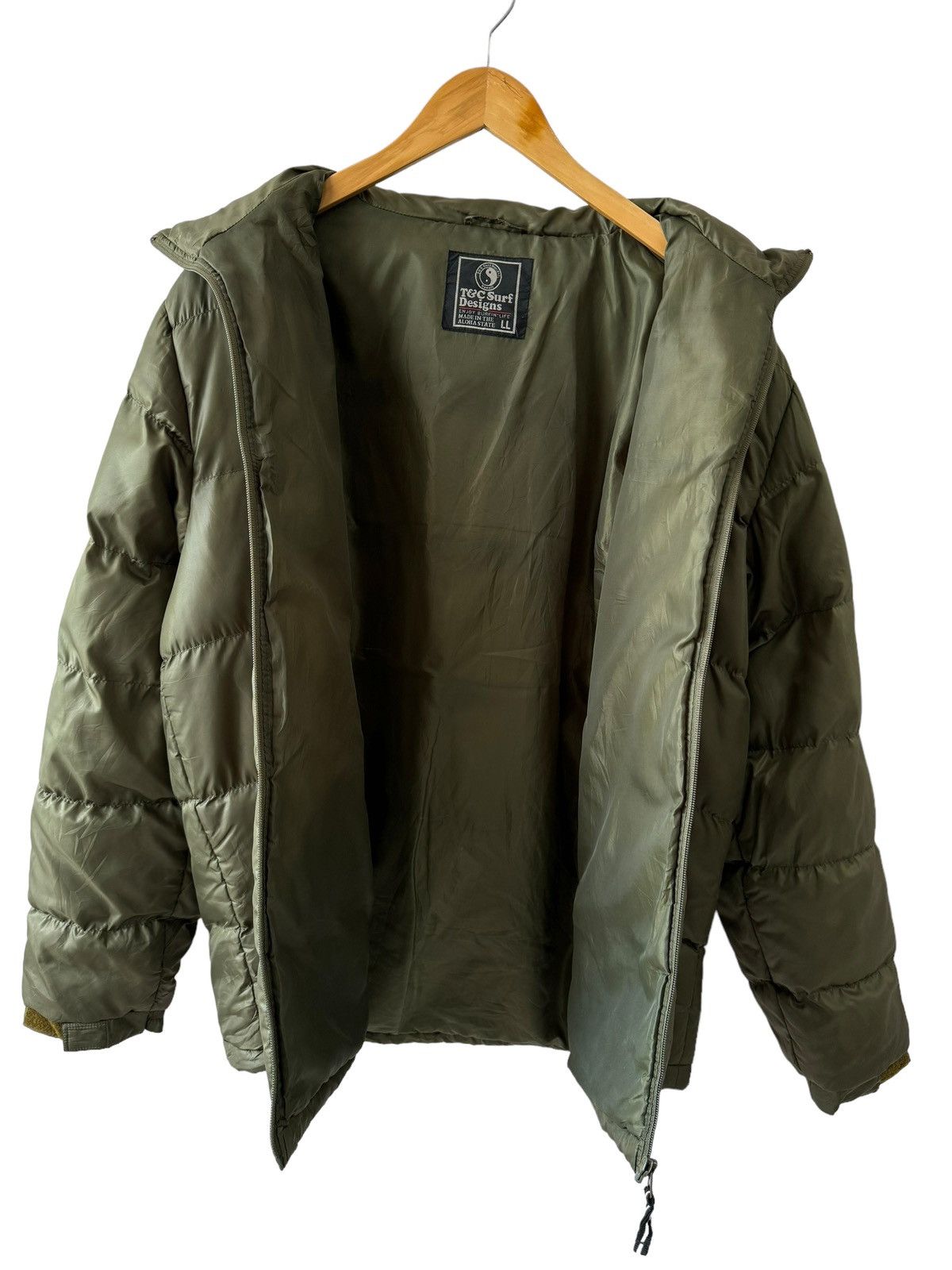 Japanese Brand Vintage T&C Surf Patches Puffer Jacket Hooded Size US L / EU 52-54 / 3 - 13 Thumbnail
