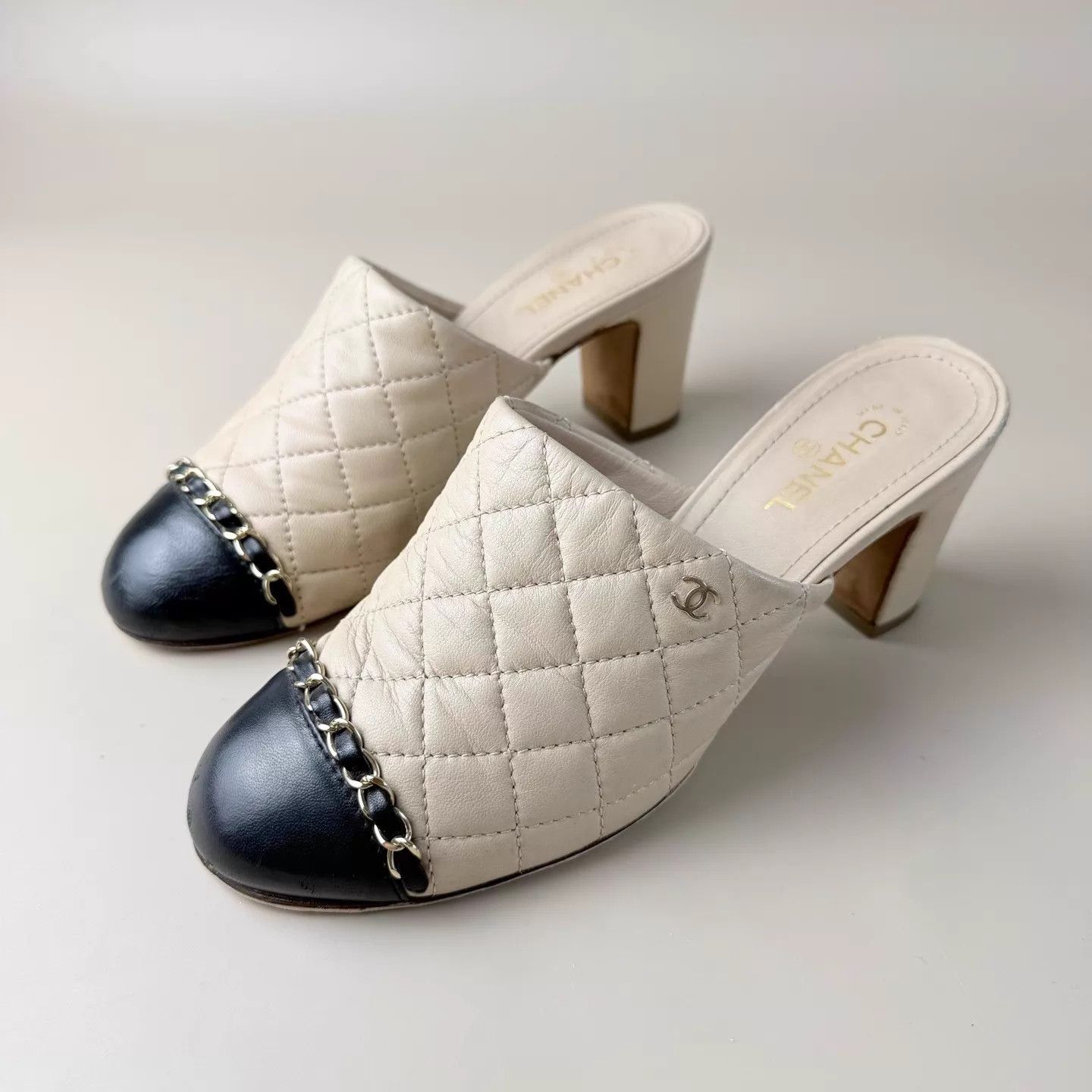 Chanel CHANEL milk tea chain quilted heels EUR 36.5 95 New Size US 6 / IT 36 - 1 Thumbnail