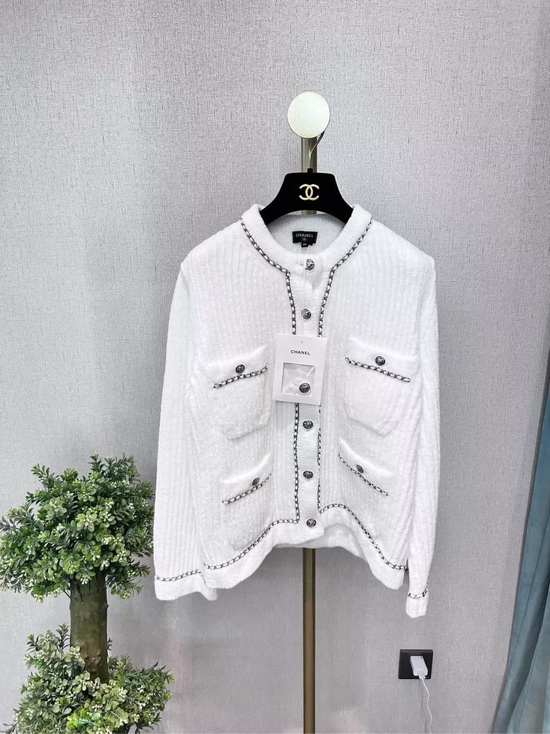 Chanel Chanel 22B White Chain Jacket - dmc Size US S / EU 44-46 / 1 - 1 Thumbnail