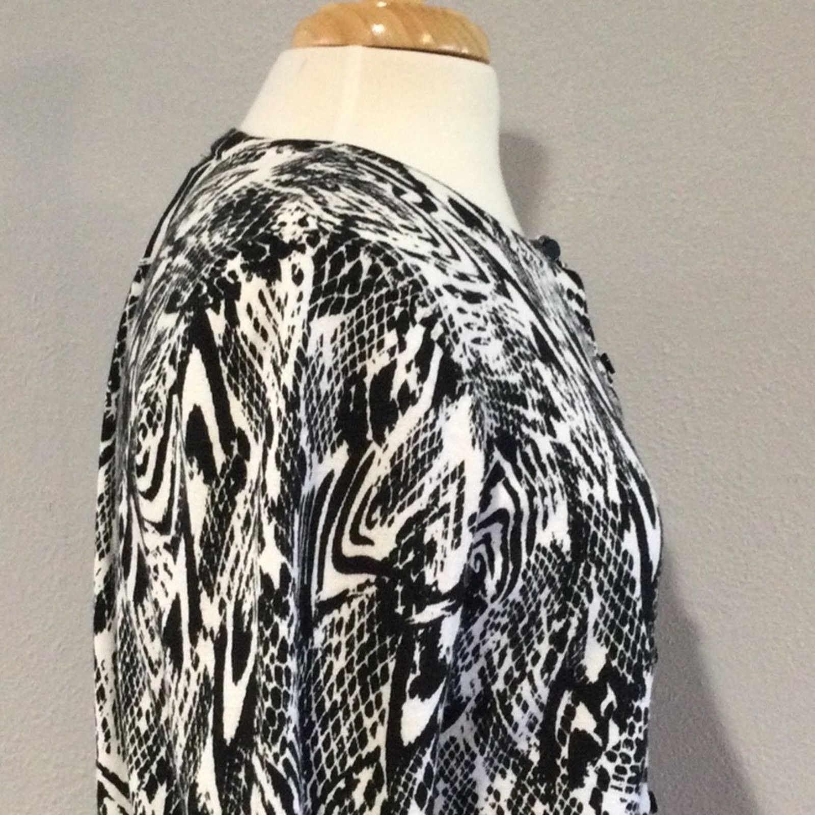 Other Designer Originals Black & White Button Front Cardigan PL Size L / US 10 / IT 46 - 6 Thumbnail