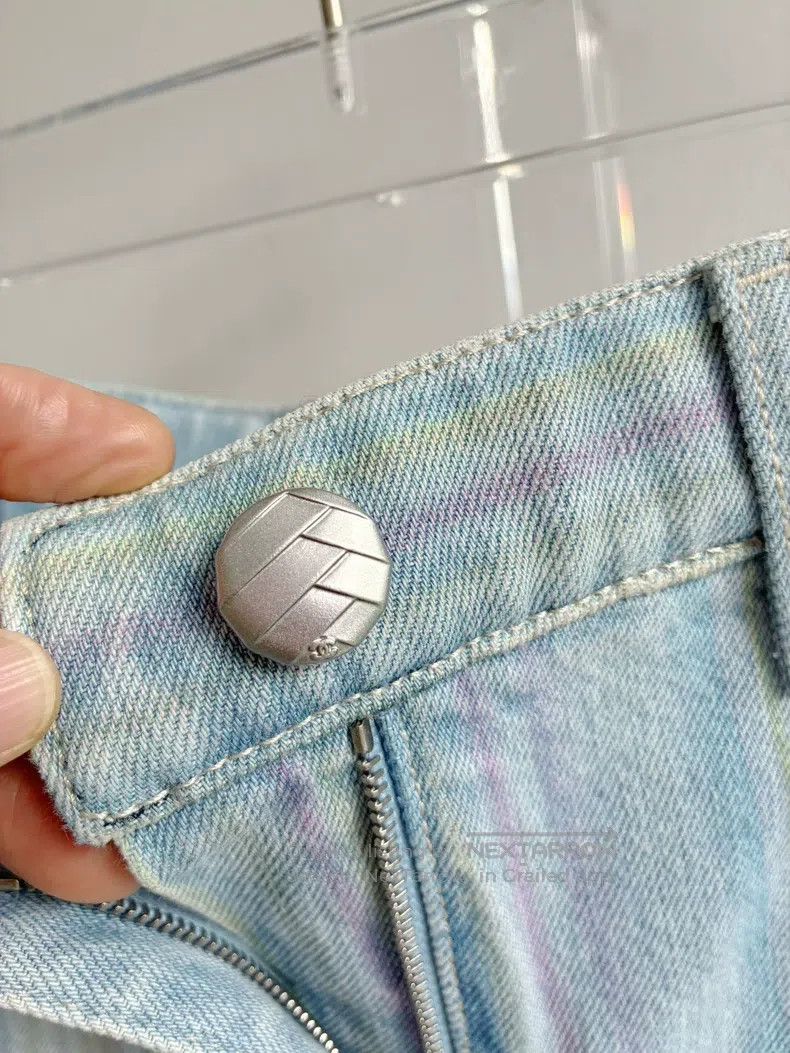Chanel Chanel 18s colourful striped denim shorts Size 42" / US 20 - 4 Thumbnail