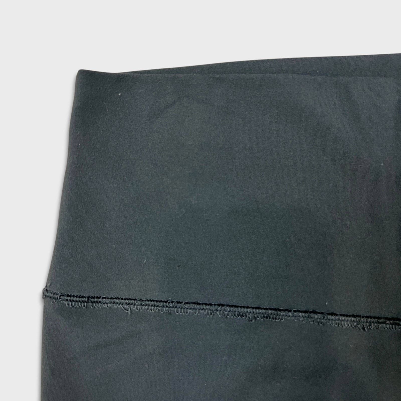 Lululemon Lululemon Align Pant 28" Size 8 High Rise Pilates Leggings Size 30" / US 8 / IT 44 - 3 Thumbnail