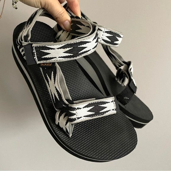 Teva Teva B&W Midform Sports Universal Sandals - 5 Size US 5 / IT 35 - 2 Thumbnail
