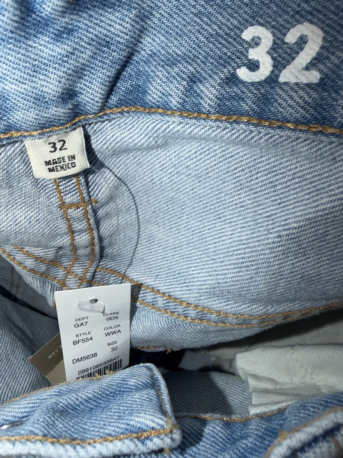 J.Crew Light blue J. Crew Slouchy Boyfriend Jeans Size 32" / US 10 / IT 46 - 4 Thumbnail