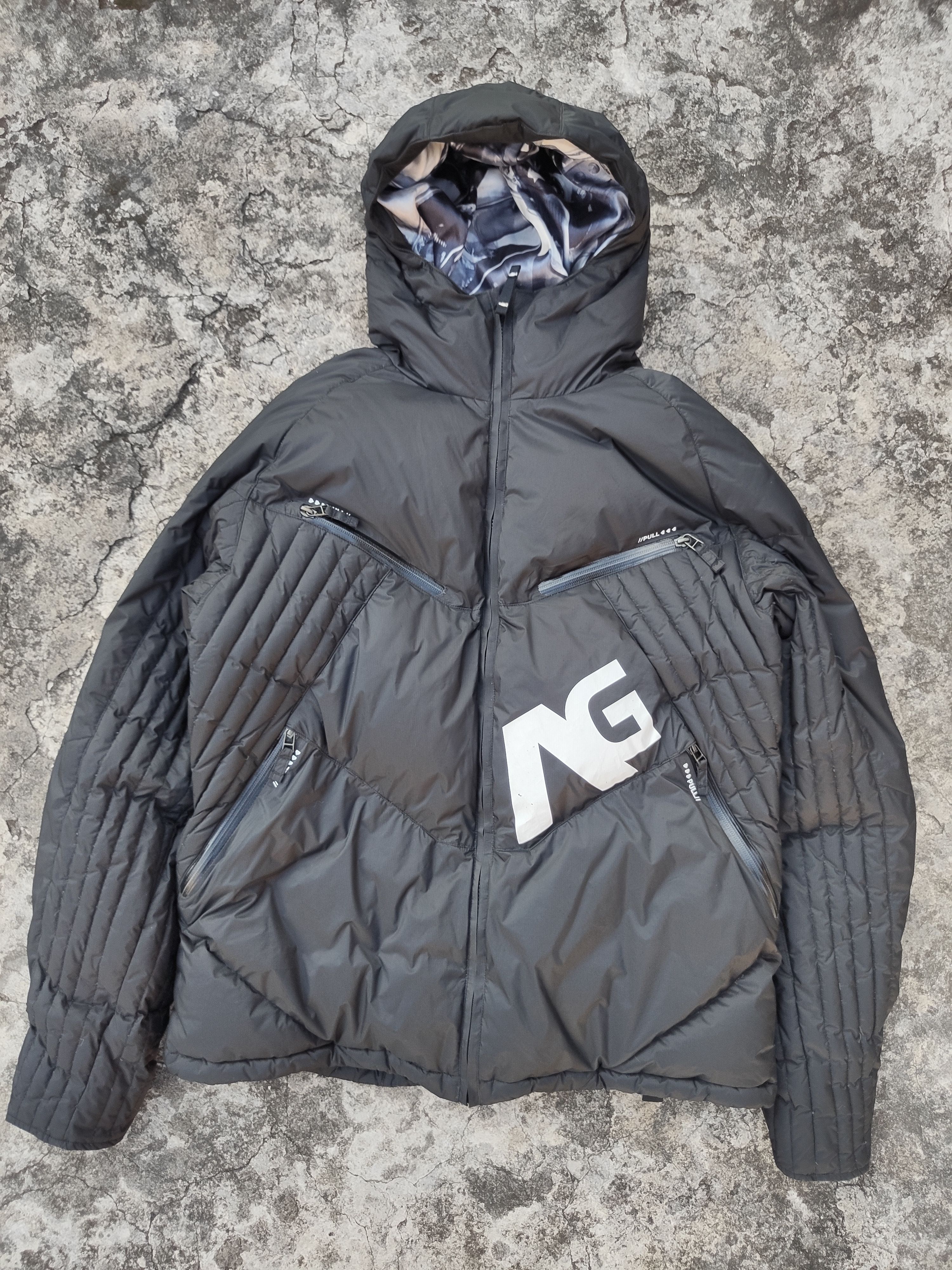 Burton KIDROBOT X BURTON Snowboard Jacket | Grailed