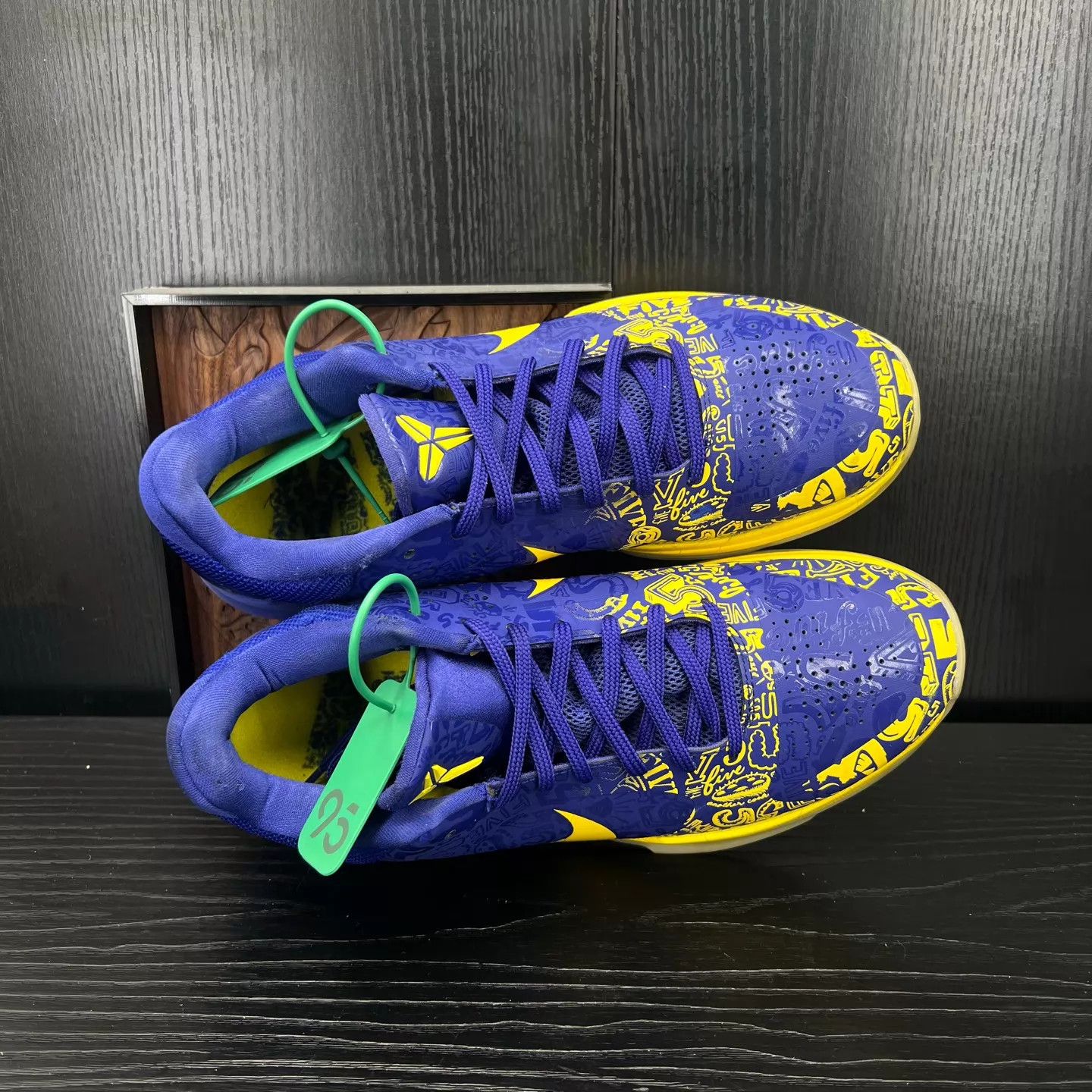 Nike zk5 Five Crowns yellow/blue 43 oxidized minor wear Size US 10 / EU 43 - 8 Thumbnail