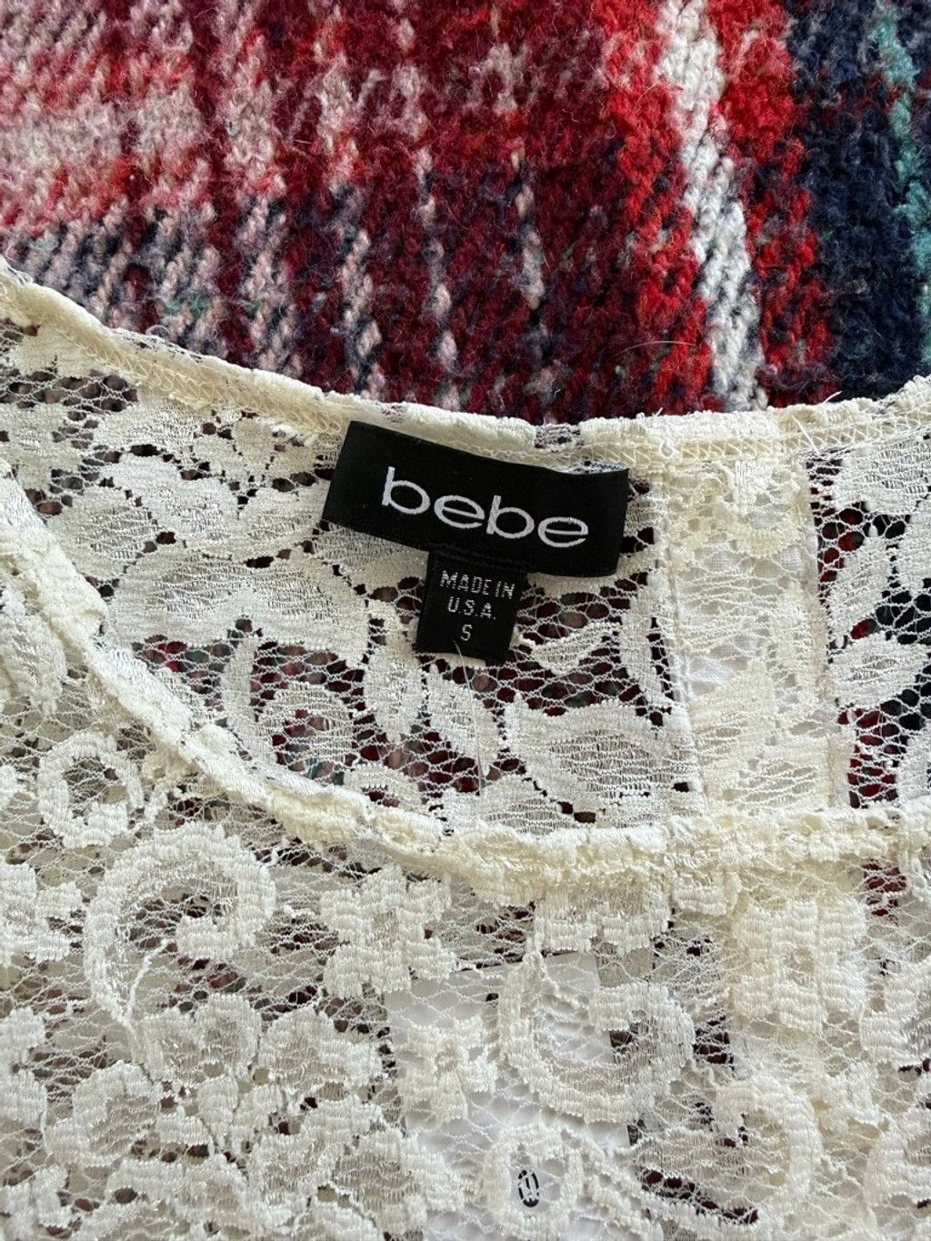 Bebe 90s Deadstock Bebe Short Sleeve Floral Lace Top S Size S / US 4 / IT 40 - 3 Thumbnail