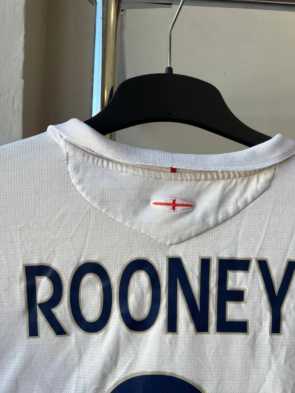 Umbro 2005/07 ENGLAND TEAM #10 ROONEY HOME SOCCER FOOTBALL JERSEY Size US XL / EU 56 / 4 - 5 Thumbnail