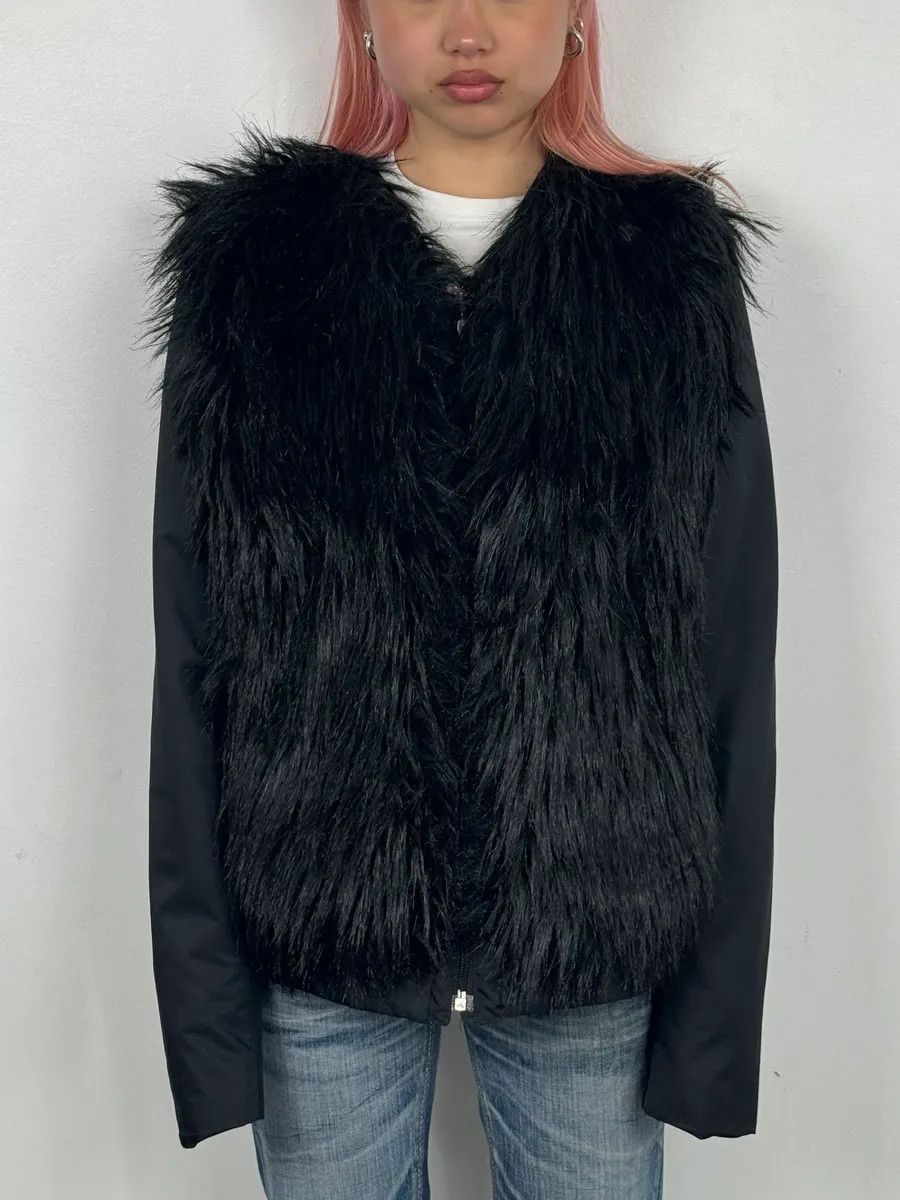 Gianfranco Ferre 2000s Gianfranco Ferre Black Nylon Detachable Sleeves Jacket Size M / US 6-8 / IT 42-44 - 2 Thumbnail