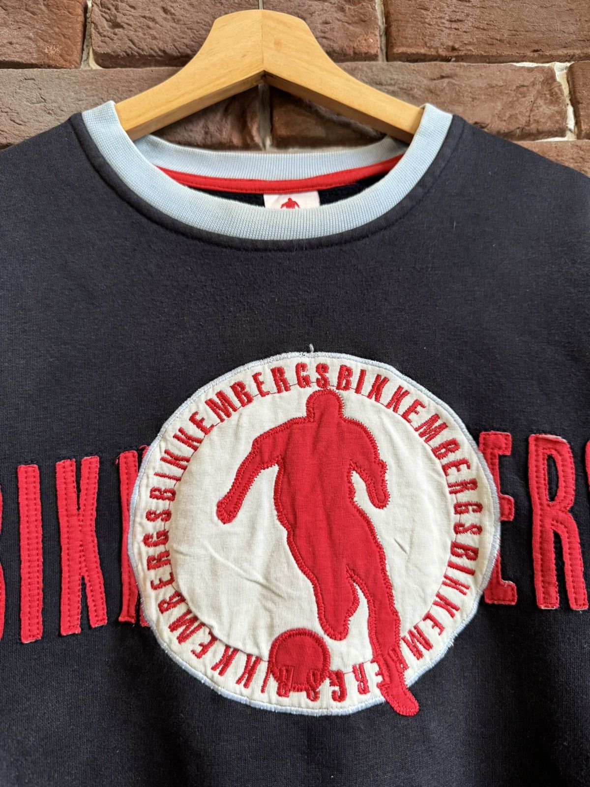 Dirk Bikkembergs Dirk Bikkembergs Logo Hype Sweatshirt Crewneck M Soccer Y2K Size US M / EU 48-50 / 2 - 3 Thumbnail