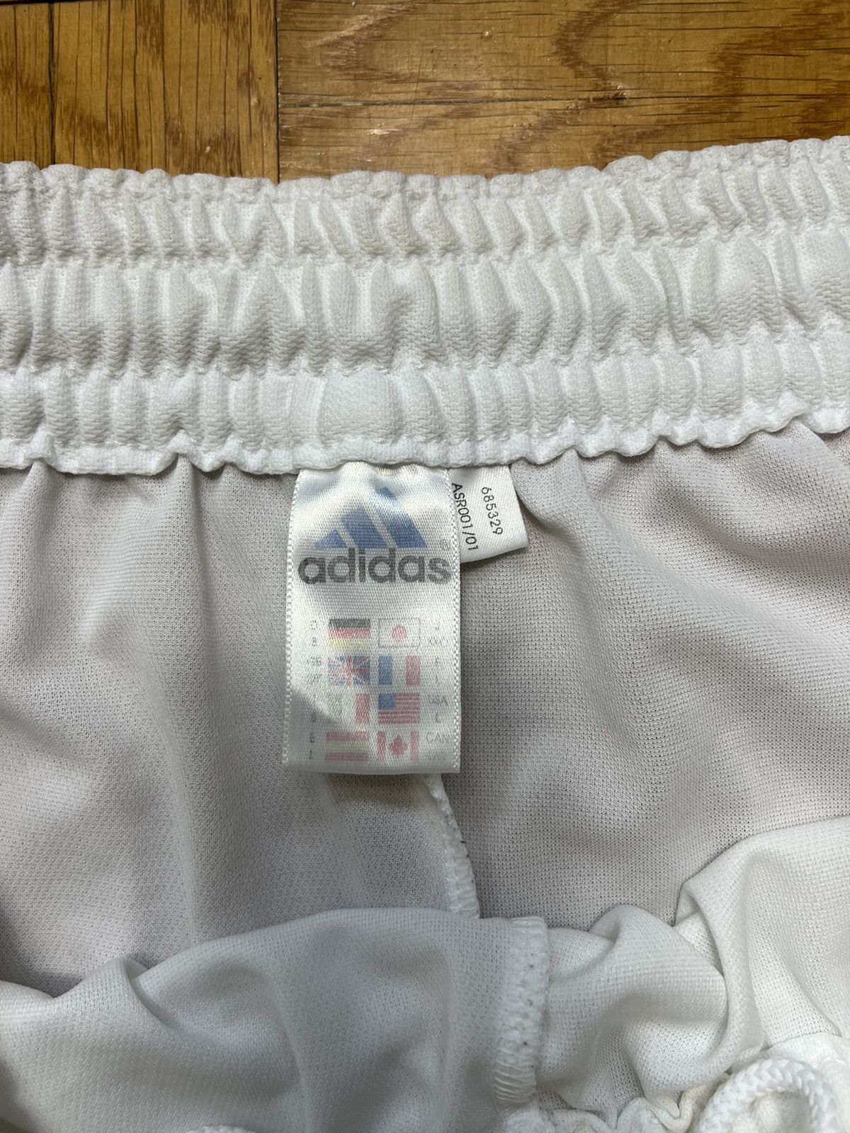 Adidas Shorts Adidas Real Madrid Vintage 90’s Football Size US 34 / EU 50 - 2 Thumbnail
