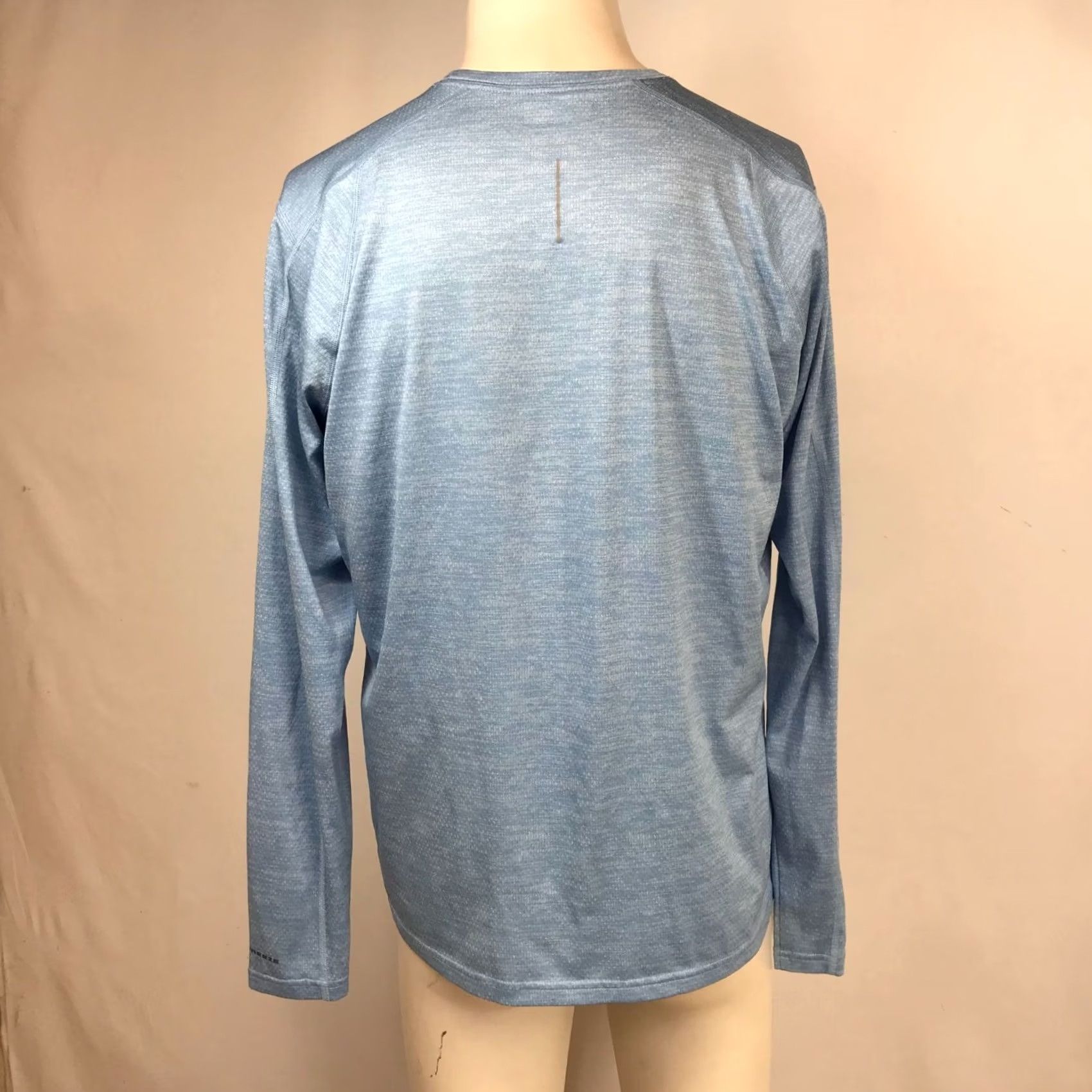 Vintage COLUMBIA Men M Blue Long Sleeve Crew Neck Polyester Tee Size US M / EU 48-50 / 2 - 5 Thumbnail