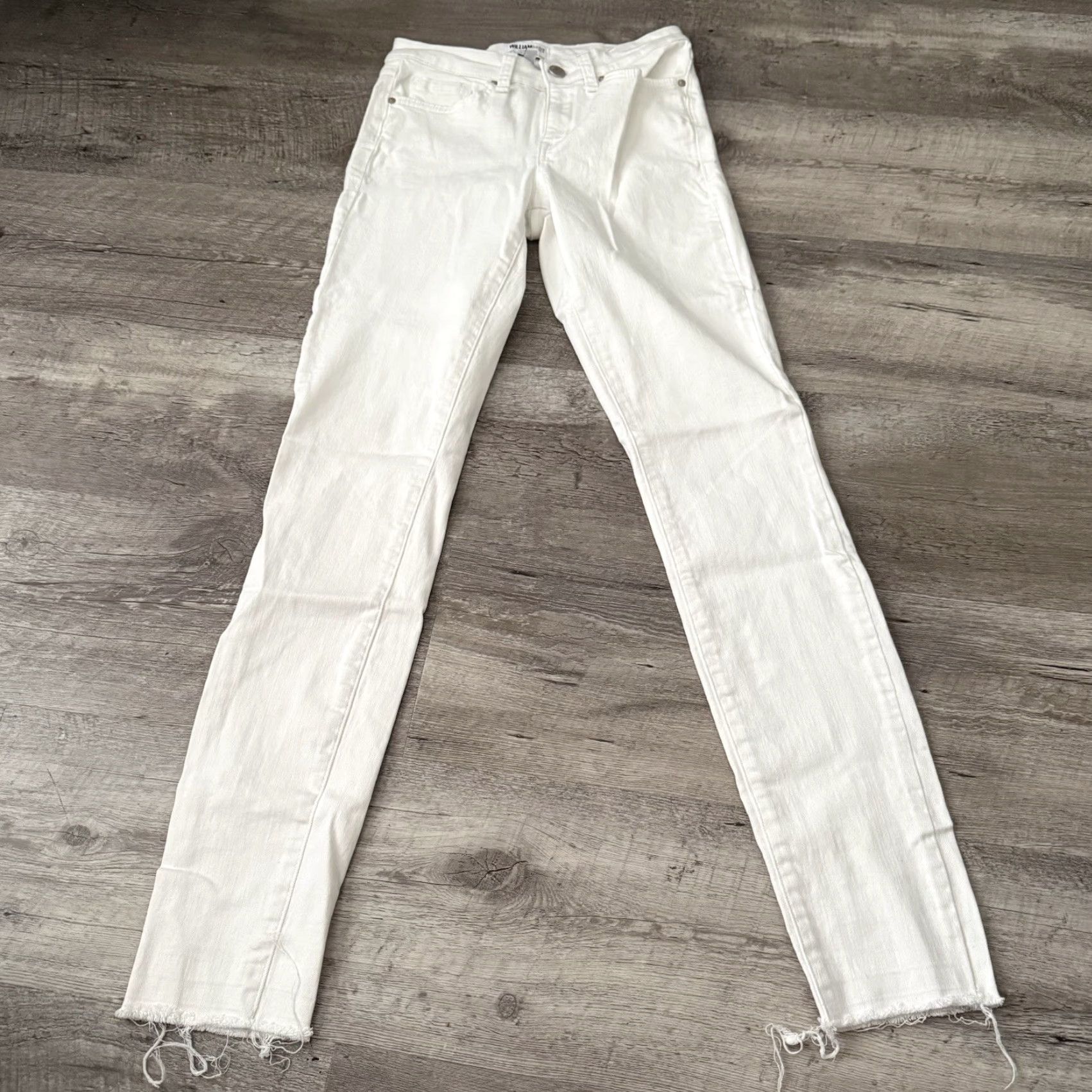 Vintage William Rast Jeans Womens Size 24 White Light Wash Skinny 5-Pocket Zip Size 42" / US 20 - 3 Thumbnail