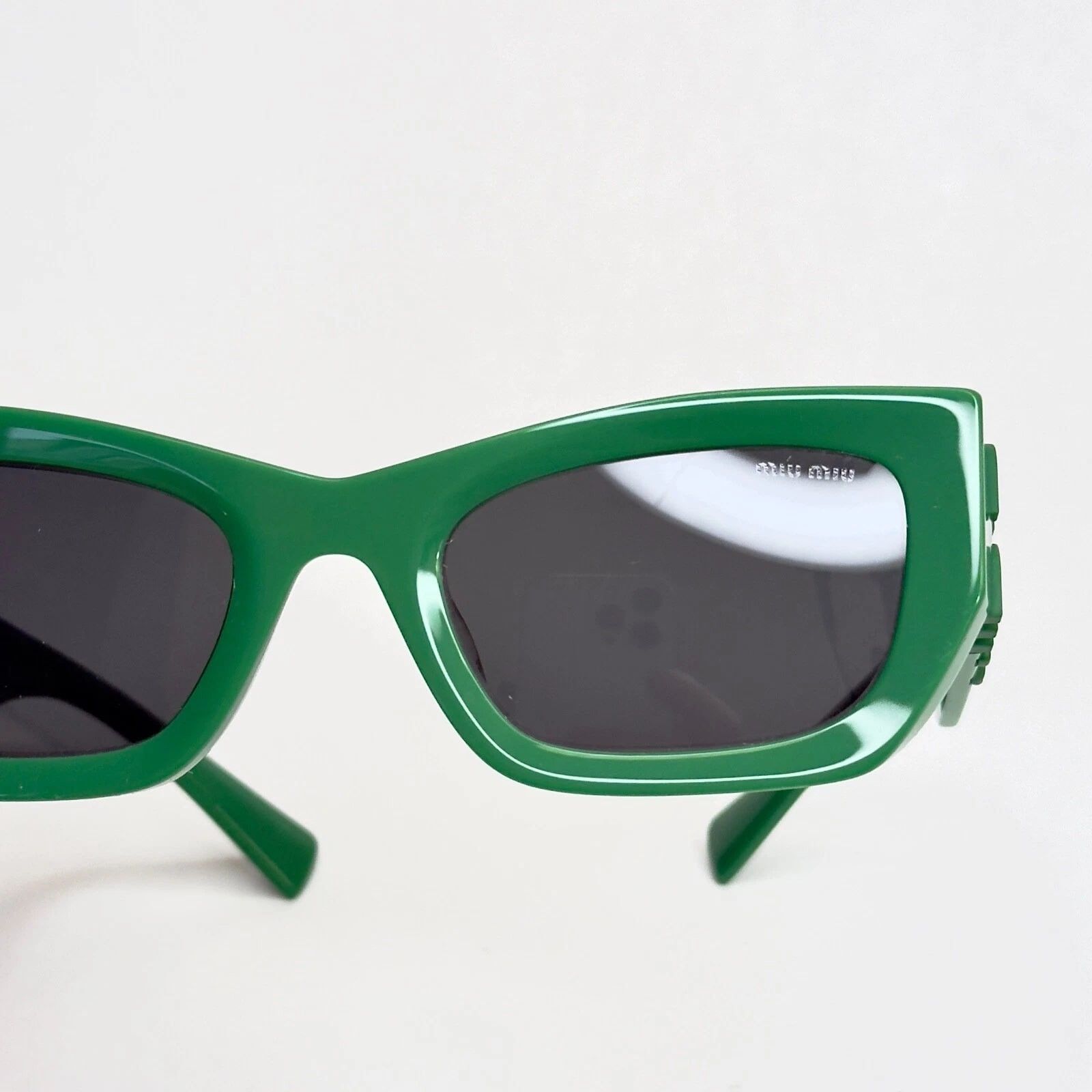 Miu Miu MIU MIU LOGO MU09WS Green Matte Logo Geometric Luxury 09W Size ONE SIZE - 9 Thumbnail