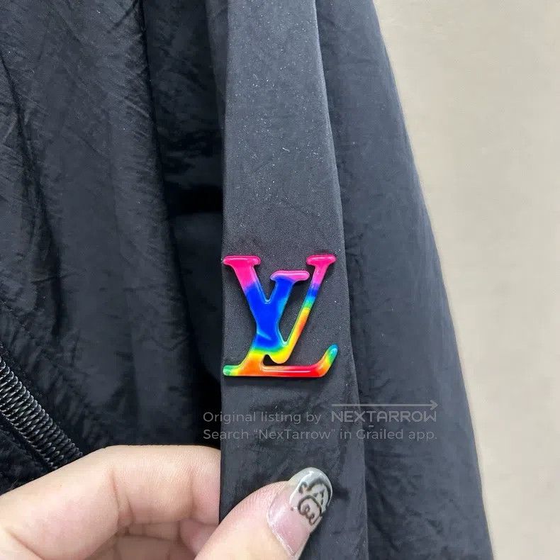 Louis Vuitton Louis Vuitton 2054 Rainbow functional assault pullover win Size US S / EU 44-46 / 1 - 3 Thumbnail