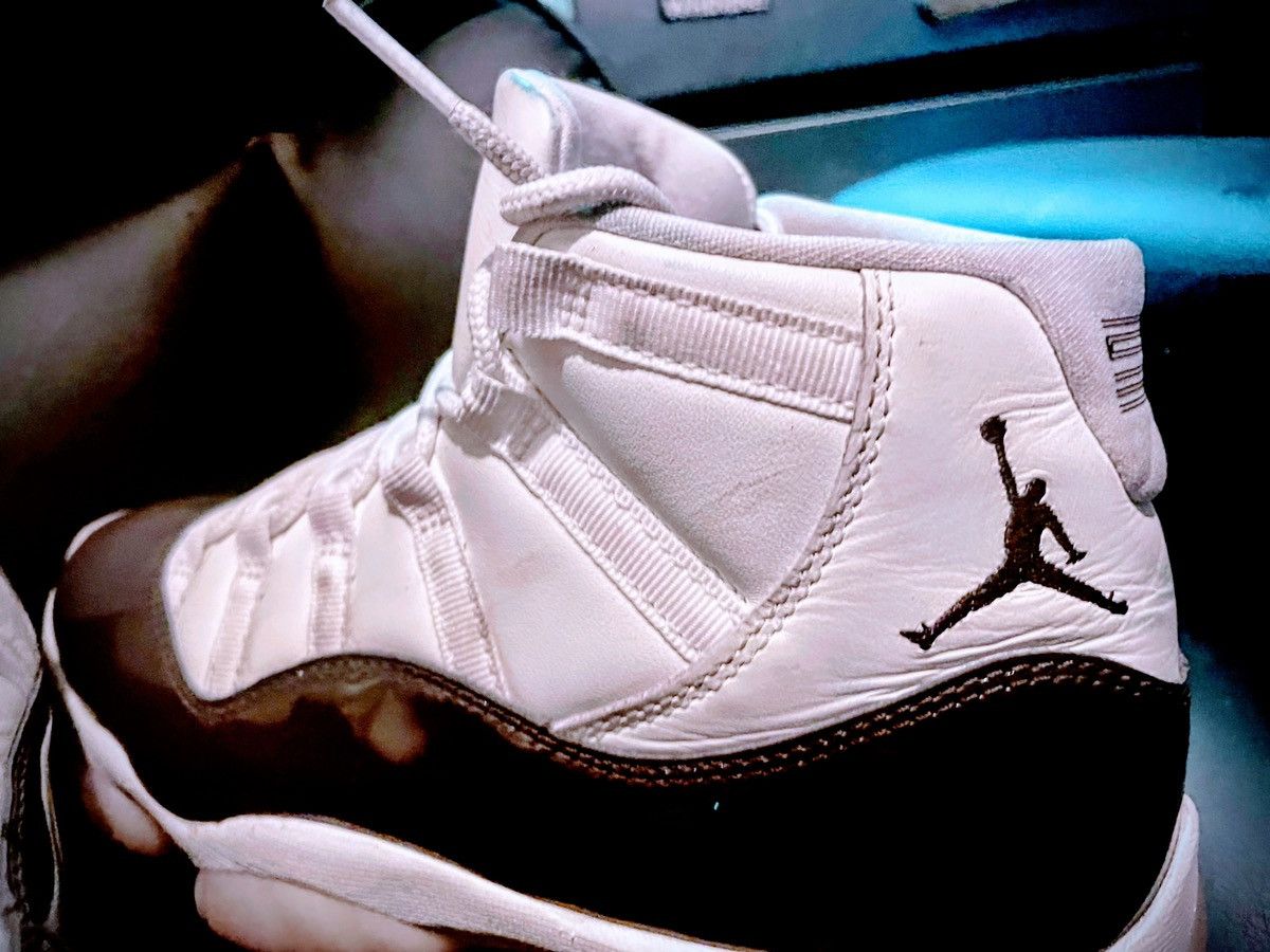Jordan Brand Size 9 - Jordan 11 Retro Mid Neapolitan W Size US 9 / IT 39 - 3 Thumbnail