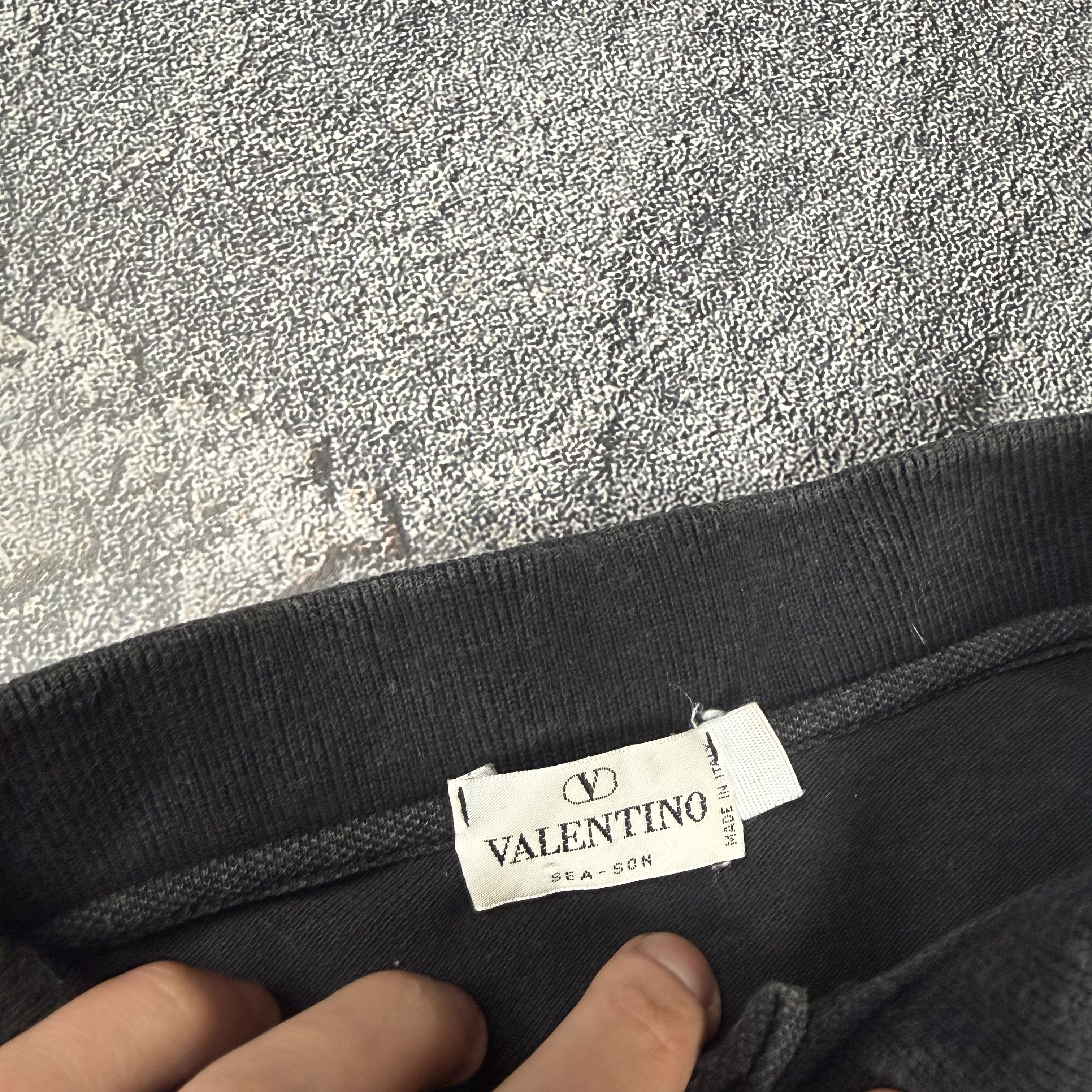 Valentino Vintage Valentino Sea Son Polo Shirt Tee White Balck Size US L / EU 52-54 / 3 - 3 Thumbnail