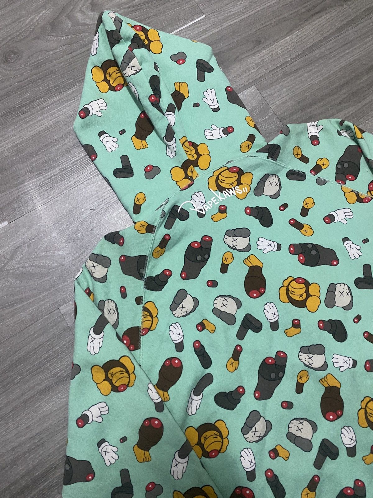 Bape GRAIL - BAPE X KAWS babymilo dissected slaughtered full zip Size US S / EU 44-46 / 1 - 6 Thumbnail