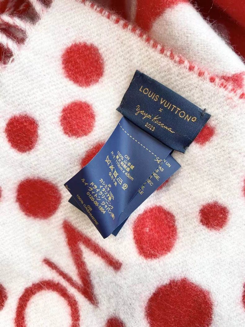 Louis Vuitton Louis Vuitton Cashmere Red and White Kusama Cashmere Scarf Size ONE SIZE - 7 Thumbnail