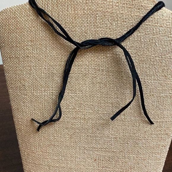 Other Black leather dreamcatcher choker with wooden beads. Leather Size ONE SIZE - 2 Thumbnail