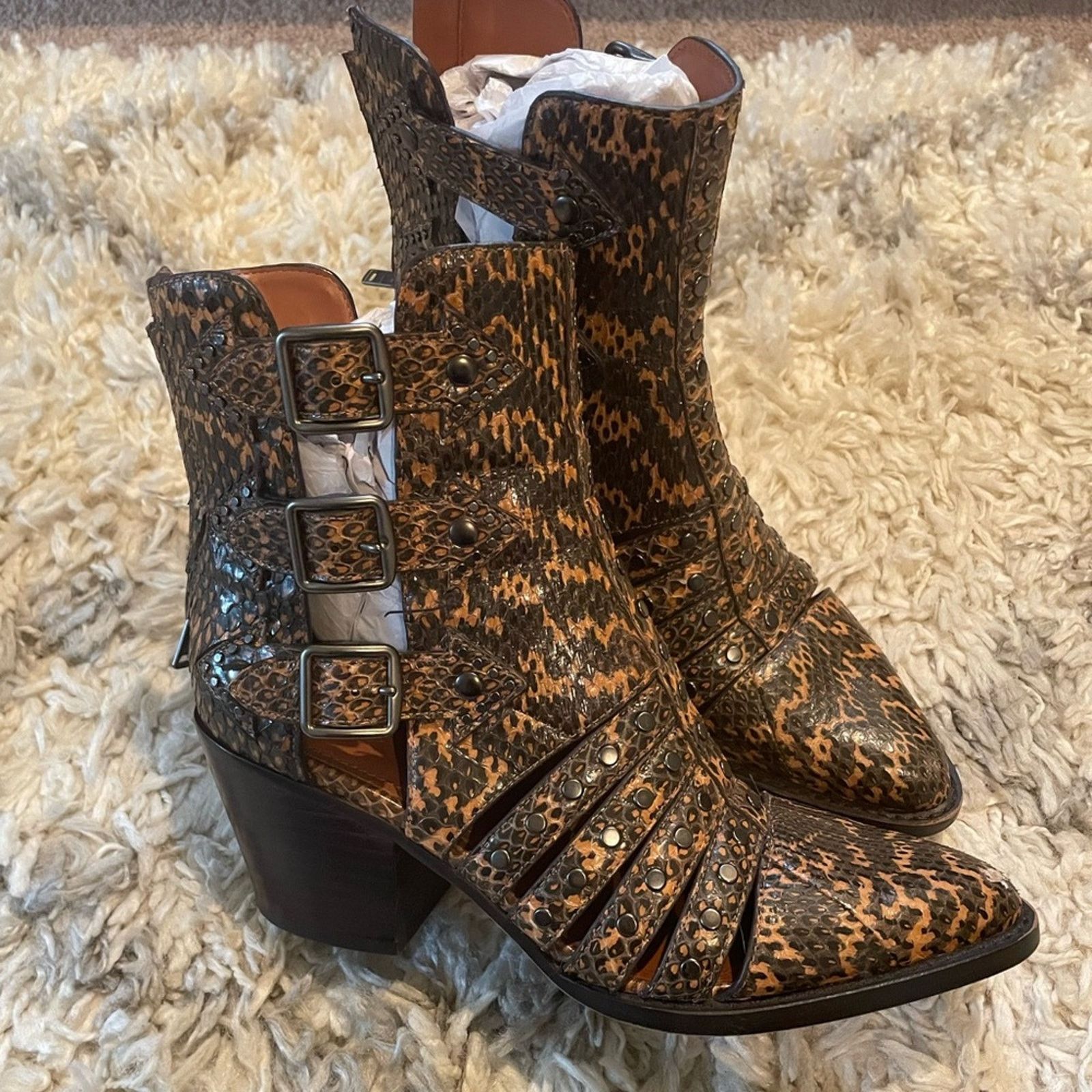Coach Coach Snakeskin Bootie Size US 7 / IT 37 - 2 Thumbnail