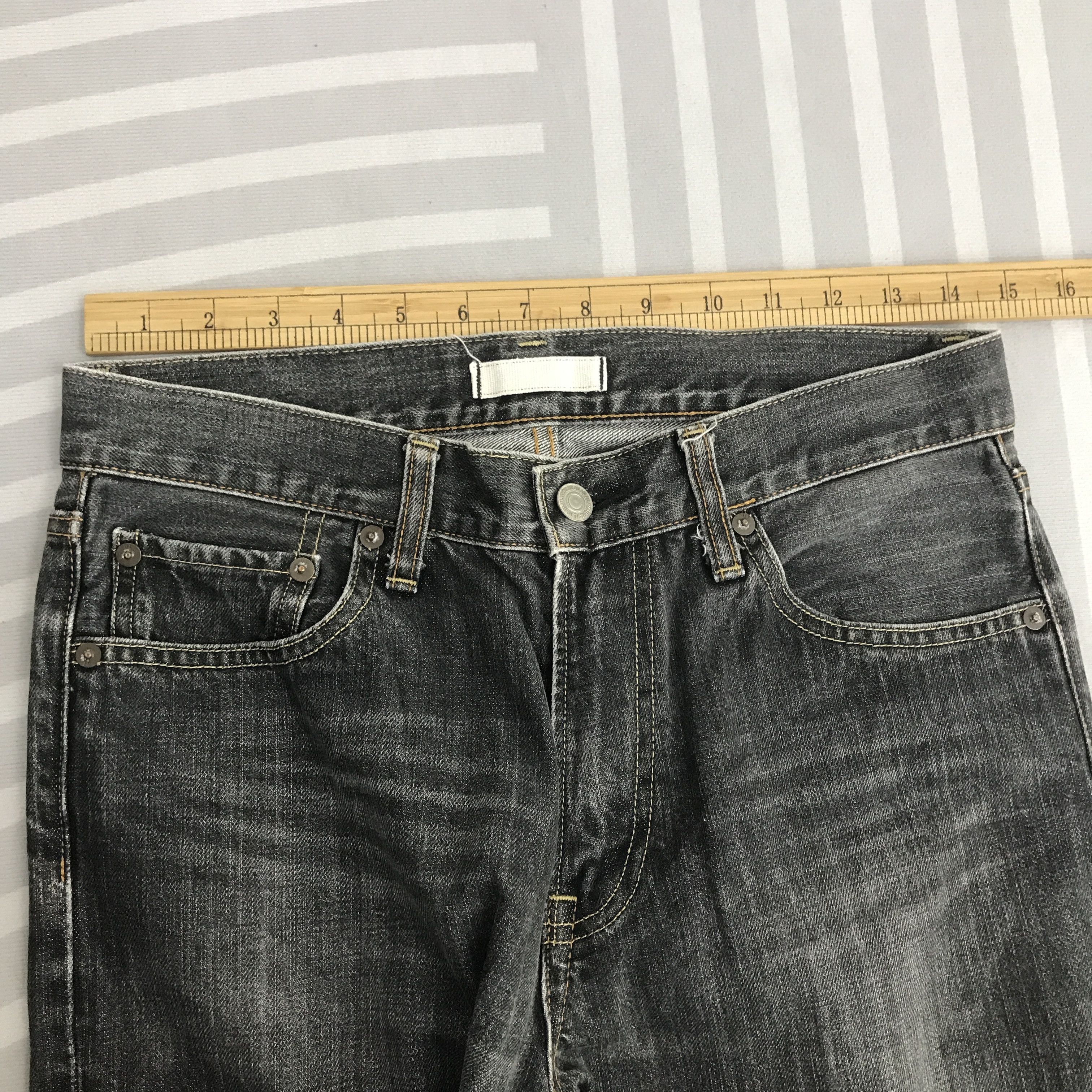 Uniqlo Japan Uniqlo Black faded Distressed Denim jeans pants Size US 29 - 7 Thumbnail