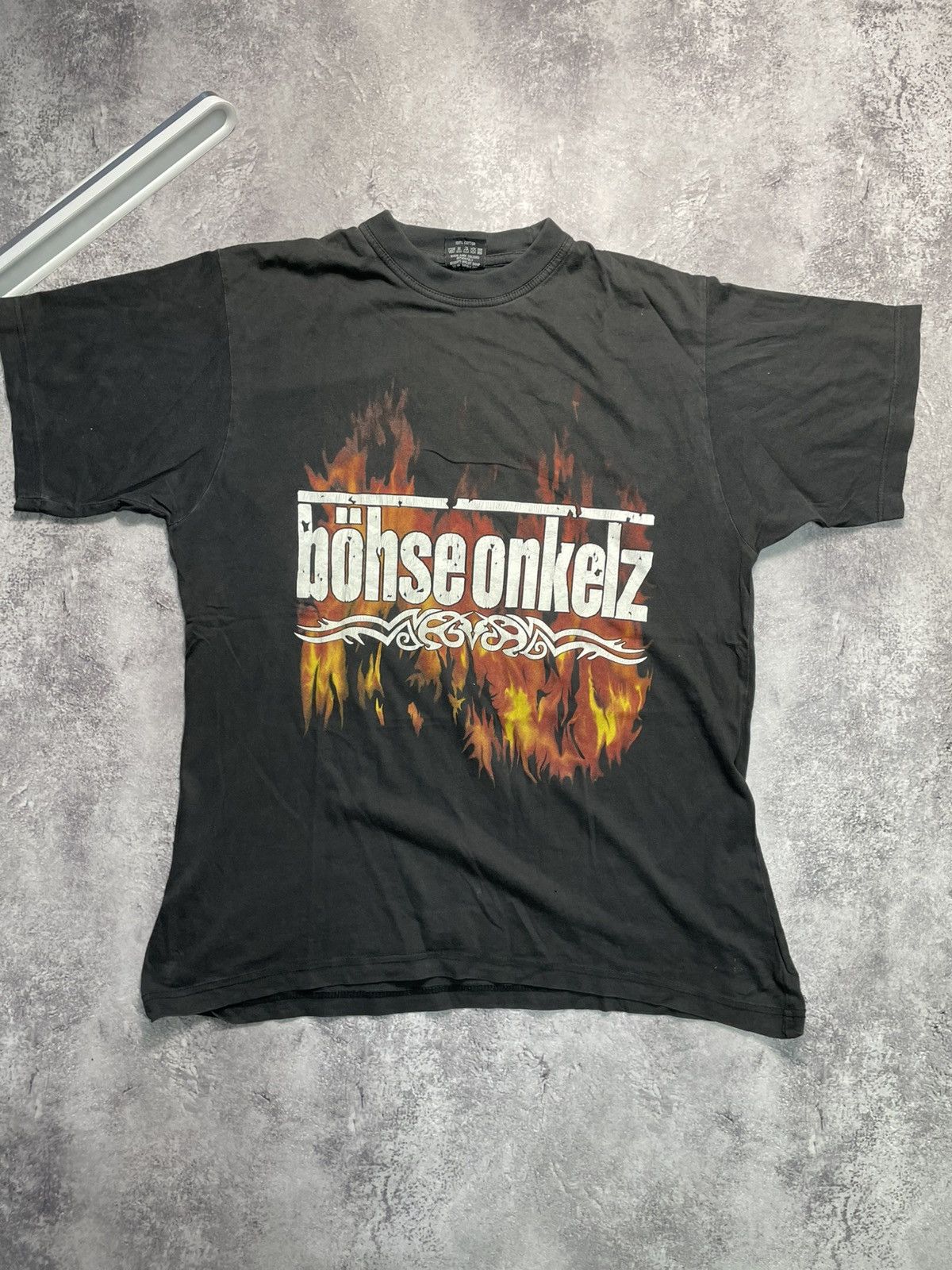 Band Tees VINTAGE 90S BÖHSE ONKELZ BAND TOUR T-SHIRT L GRAIL Size US L / EU 52-54 / 3 - 1 Thumbnail
