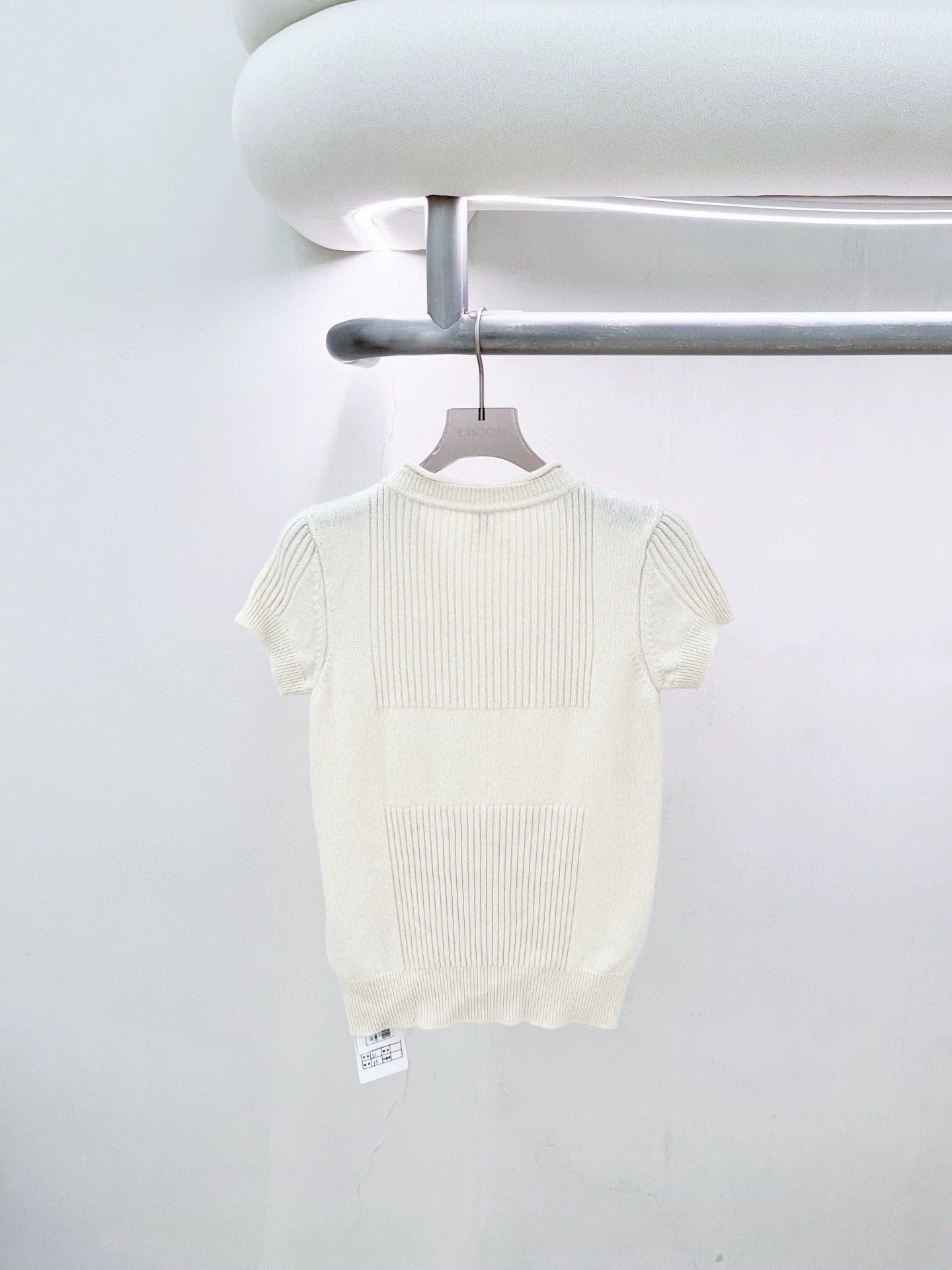 Hermes Hermes Mint Beige Knit Short-Sleeve 34 Size XS / US 0-2 / IT 36-38 - 2 Thumbnail