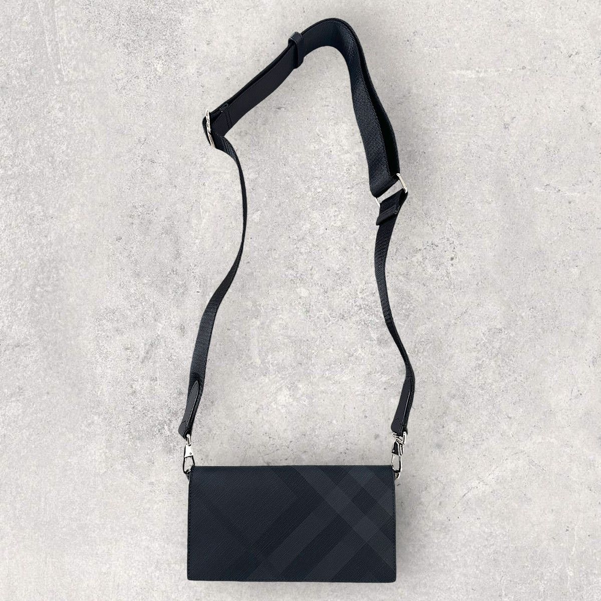 Burberry Burberry Plaid Wallet Crossbody Bag Size ONE SIZE - 5 Thumbnail
