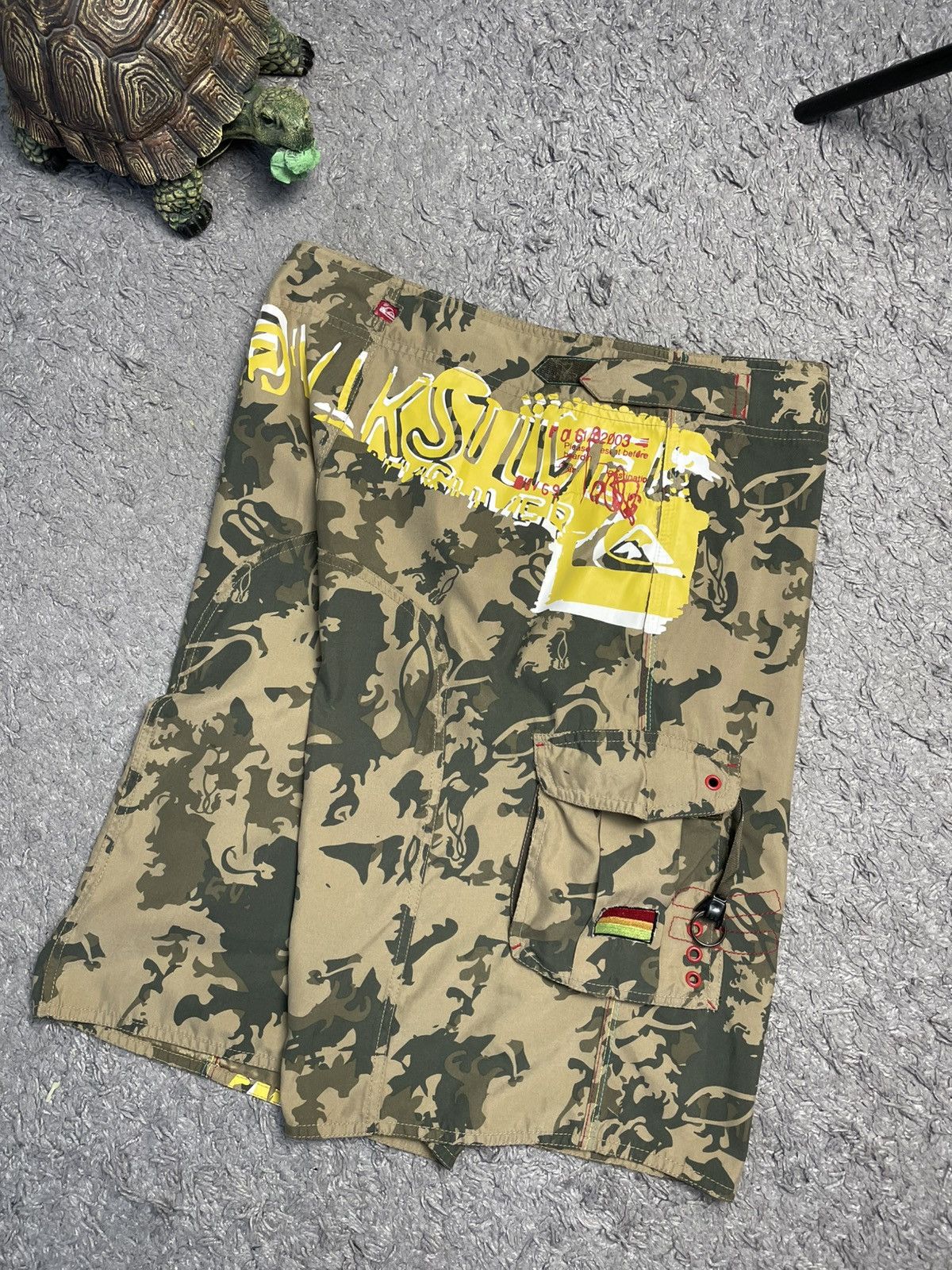 Quiksilver Quicksilver Men’s Surf Short Size 32 Size US 32 / EU 48 - 3 Thumbnail