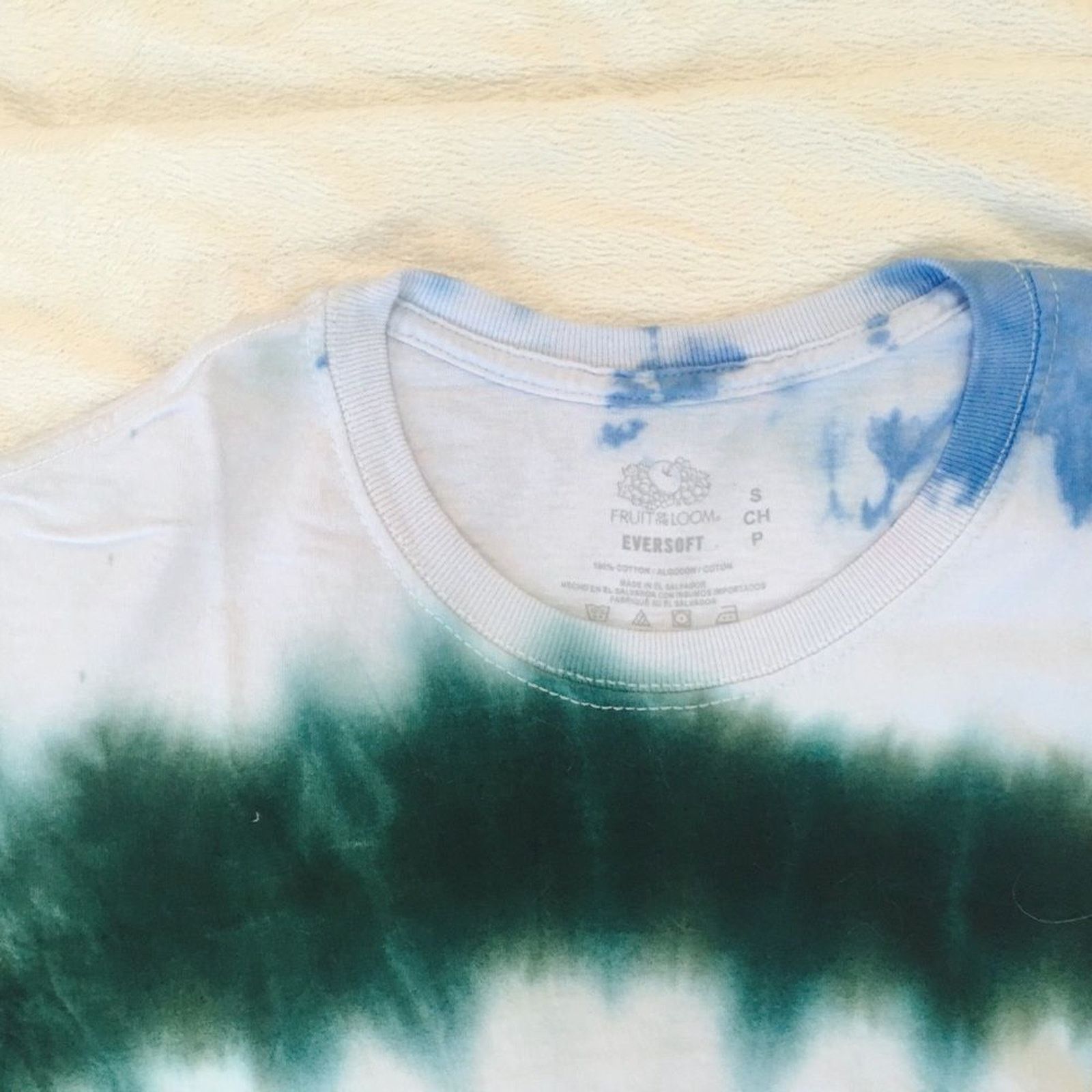 Fruit Of The Loom Green and Blue Short Sleeve Tie-Dye Shirt | Sz S Size US S / EU 44-46 / 1 - 3 Thumbnail