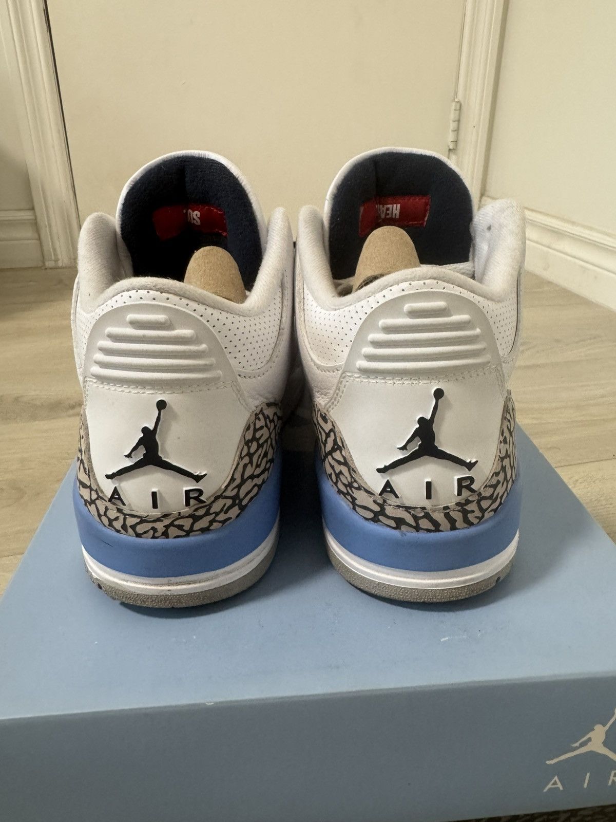 Jordan Brand Air Jordan 3 Retro UNC Size US 7 / EU 40 - 6 Thumbnail