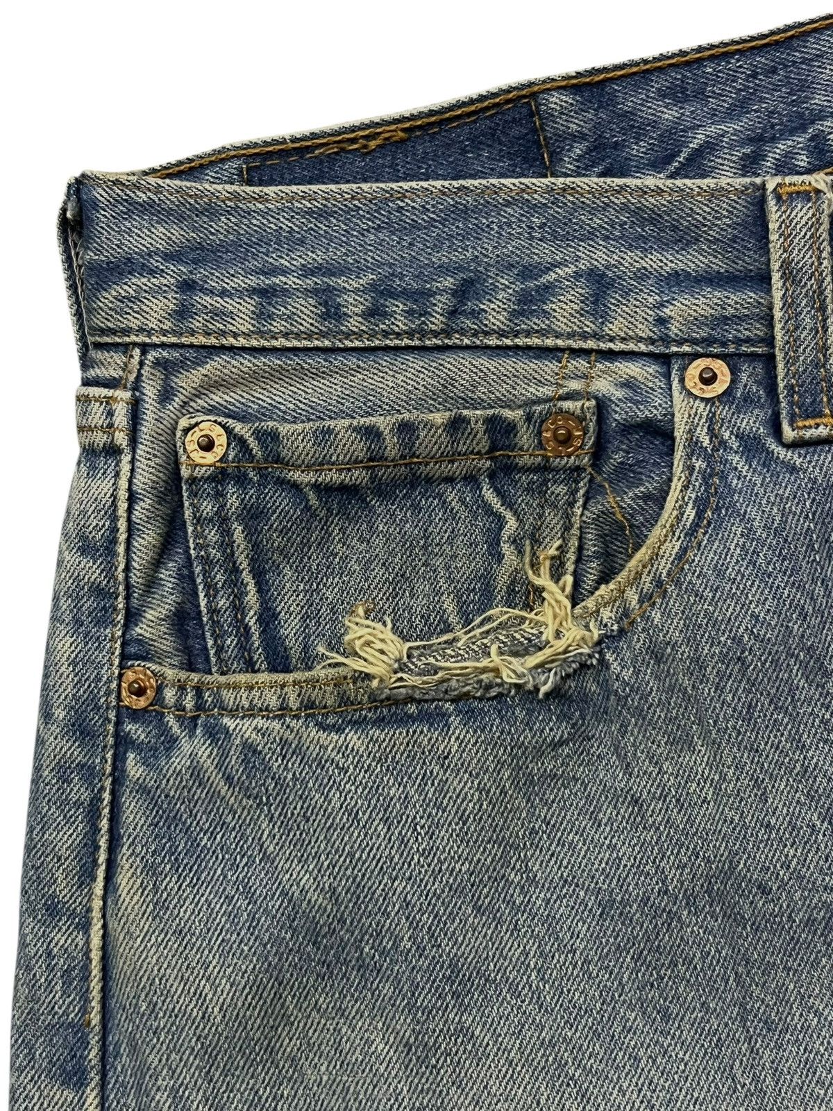 Levi's Loose Vintage 90s Levi’s 501 U.S.A - Faded Wash, Distressed Size US 37 - 7 Thumbnail