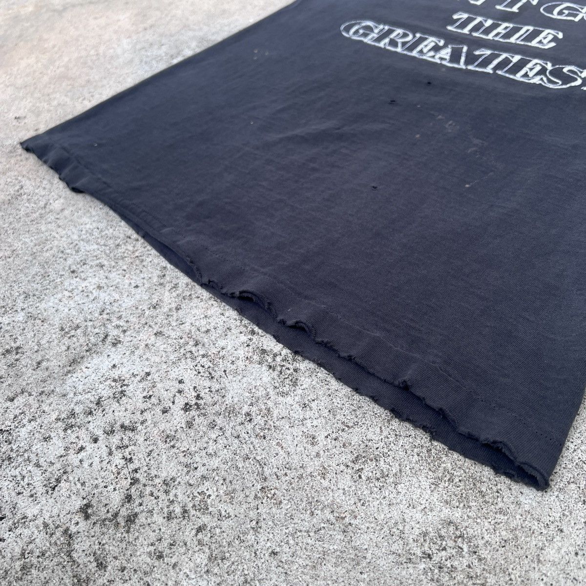 Vintage Vintage 90s ISN'T GOD THE GREATEST JESUS Tee Thrashed Faded Size US L / EU 52-54 / 3 - 16 Thumbnail